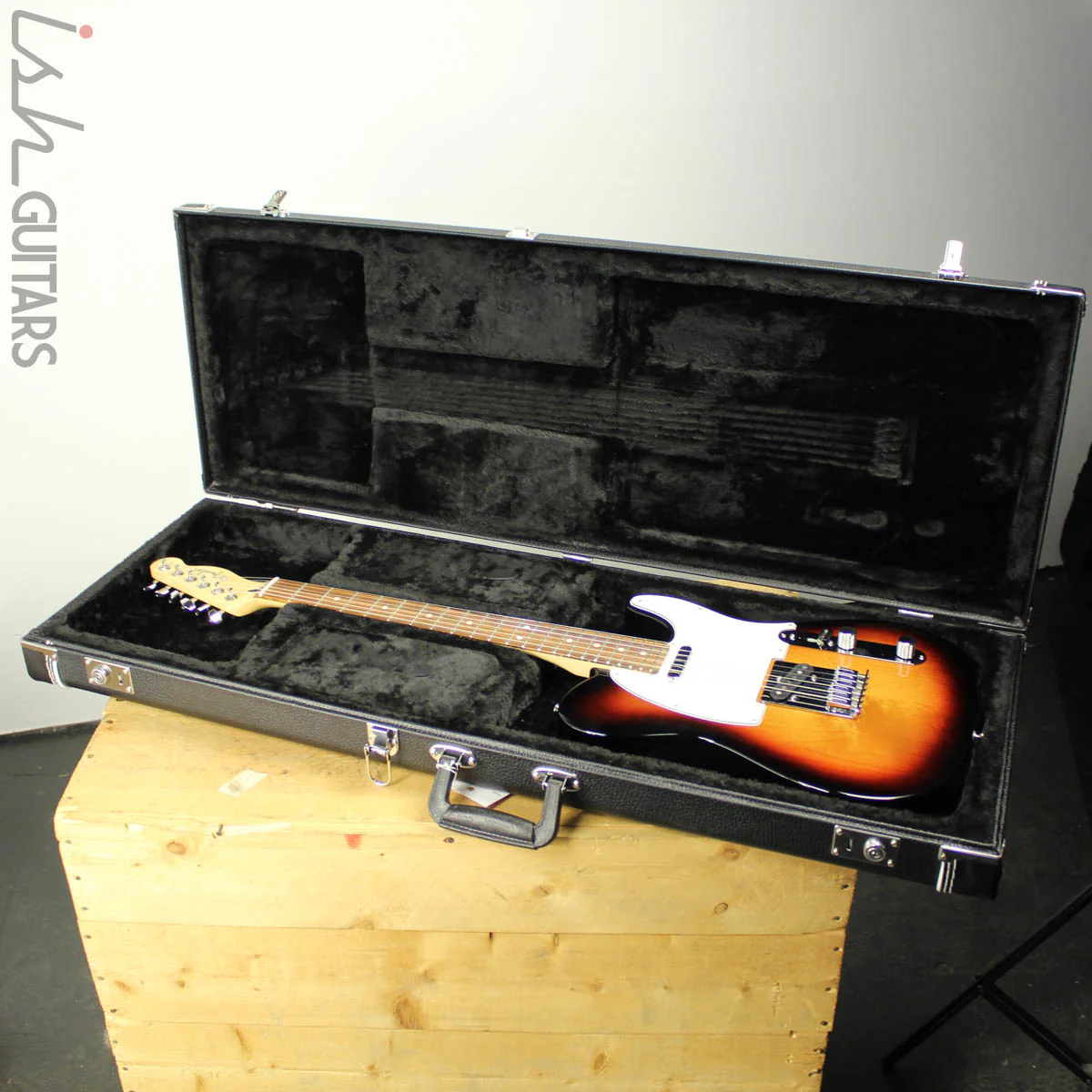 2018 Fender Players Series Telecaster w/ Hard Case - Image 12