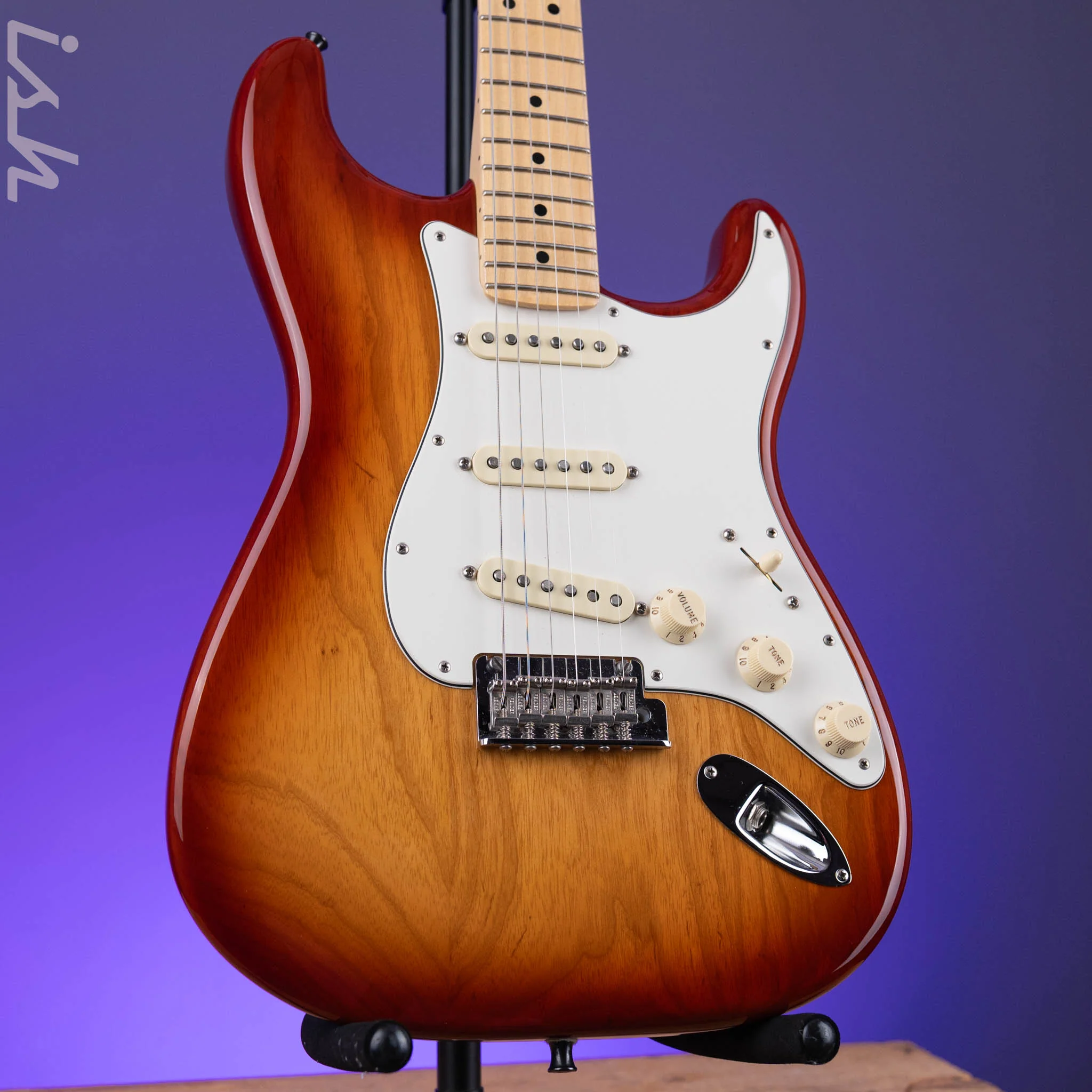 2018 Fender Stratocaster Professional Sienna Sunburst