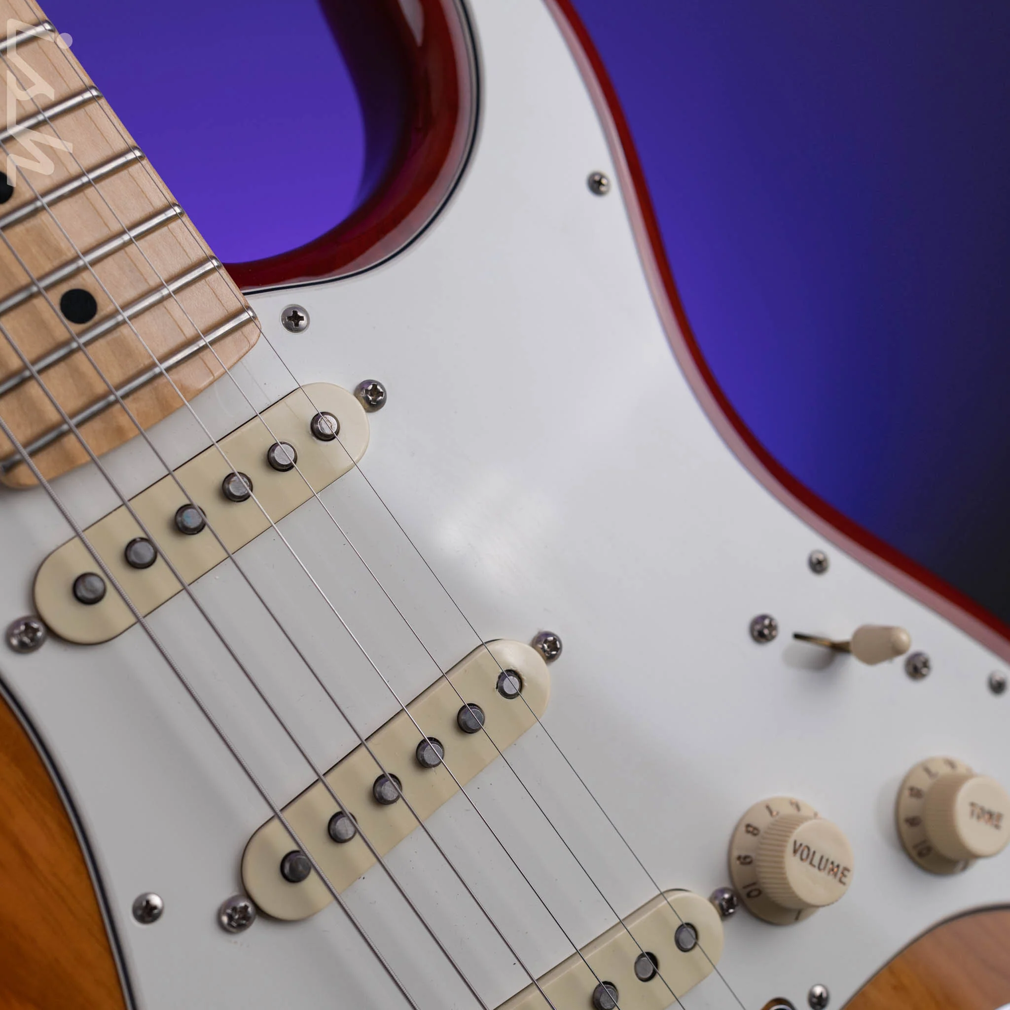 2018 Fender Stratocaster Professional Sienna Sunburst - Image 6