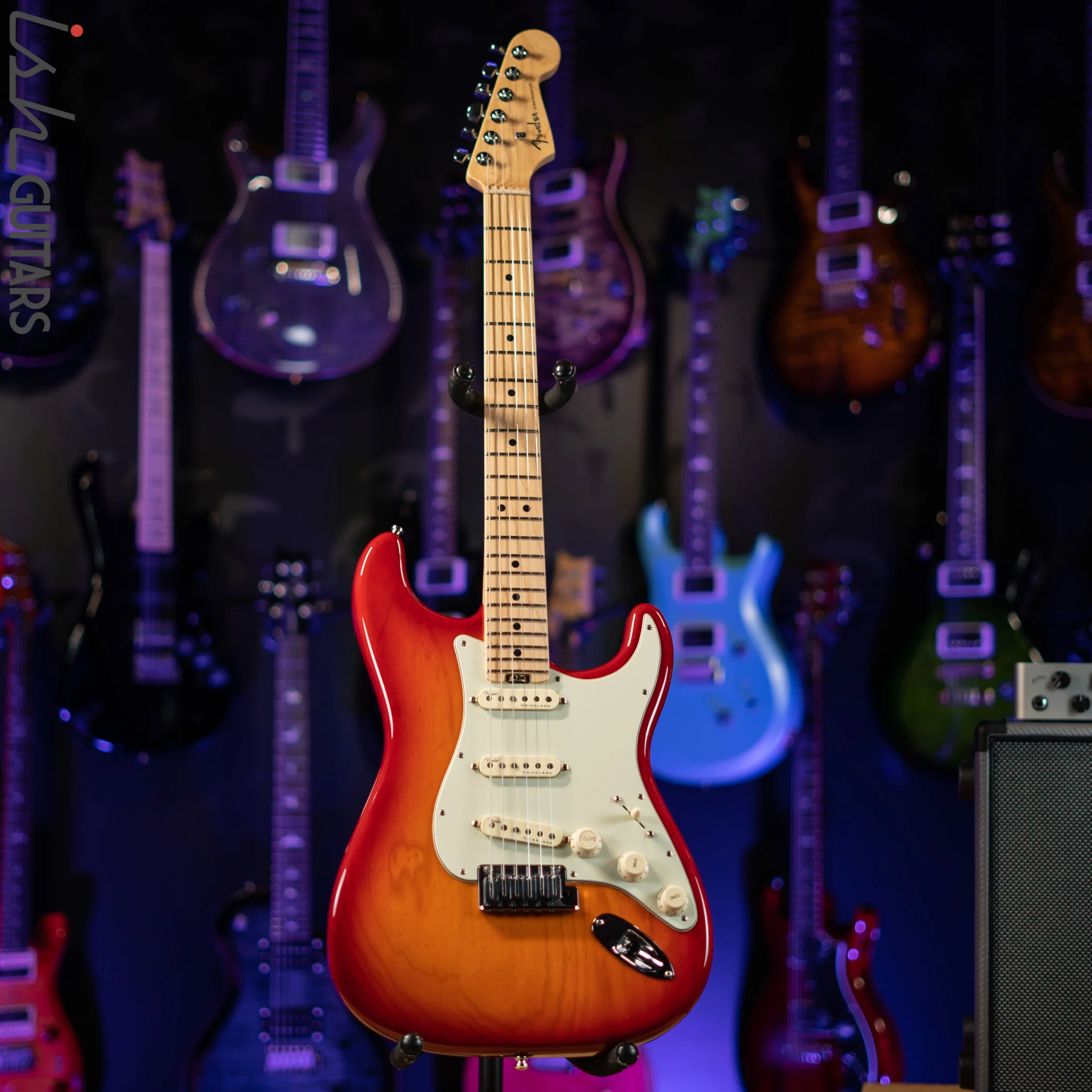 2019 Fender American Elite Stratocaster Aged Cherry Burst - Image 2