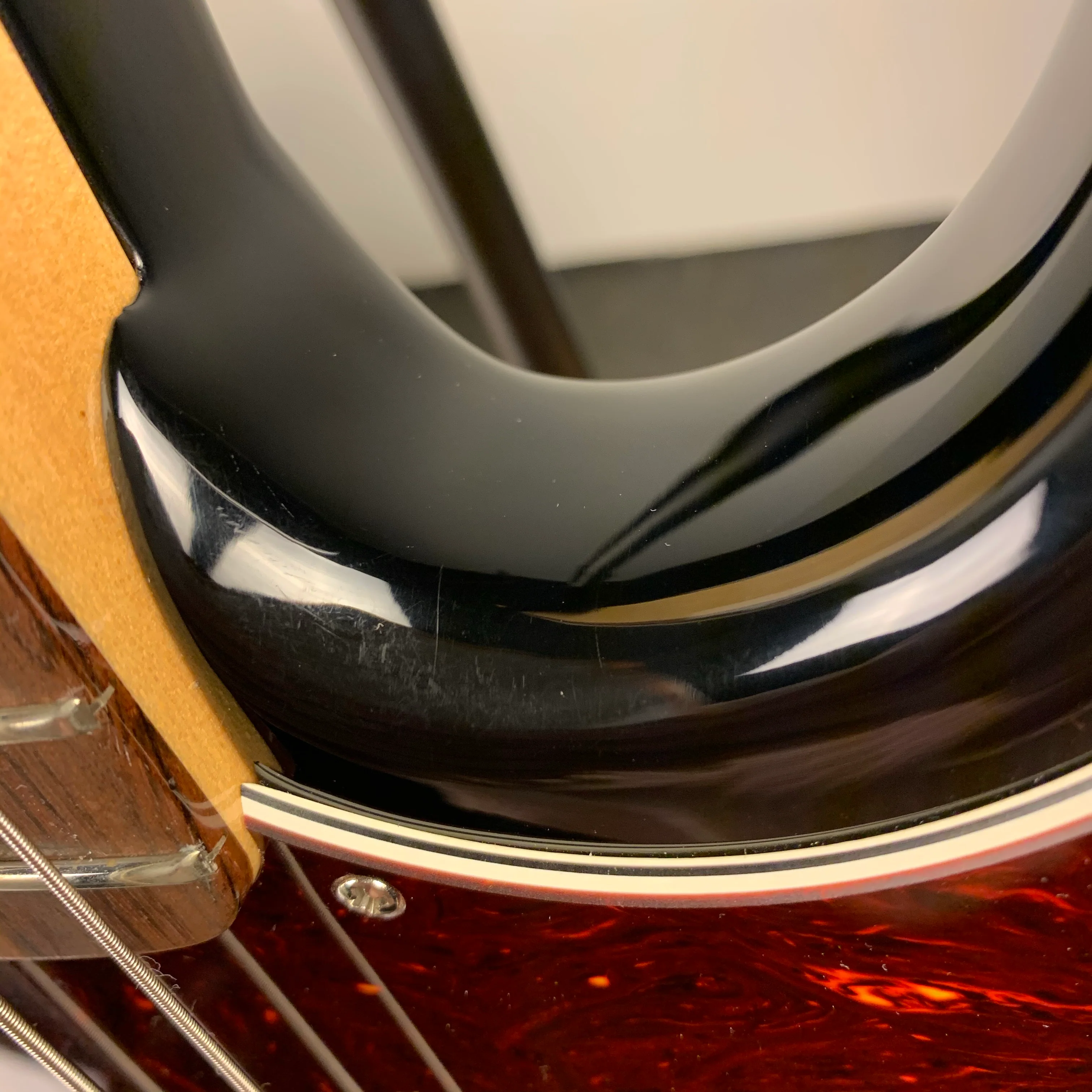 2019 G&L Fullerton Deluxe JB Bass 3 Tone Sunburst - Image 10
