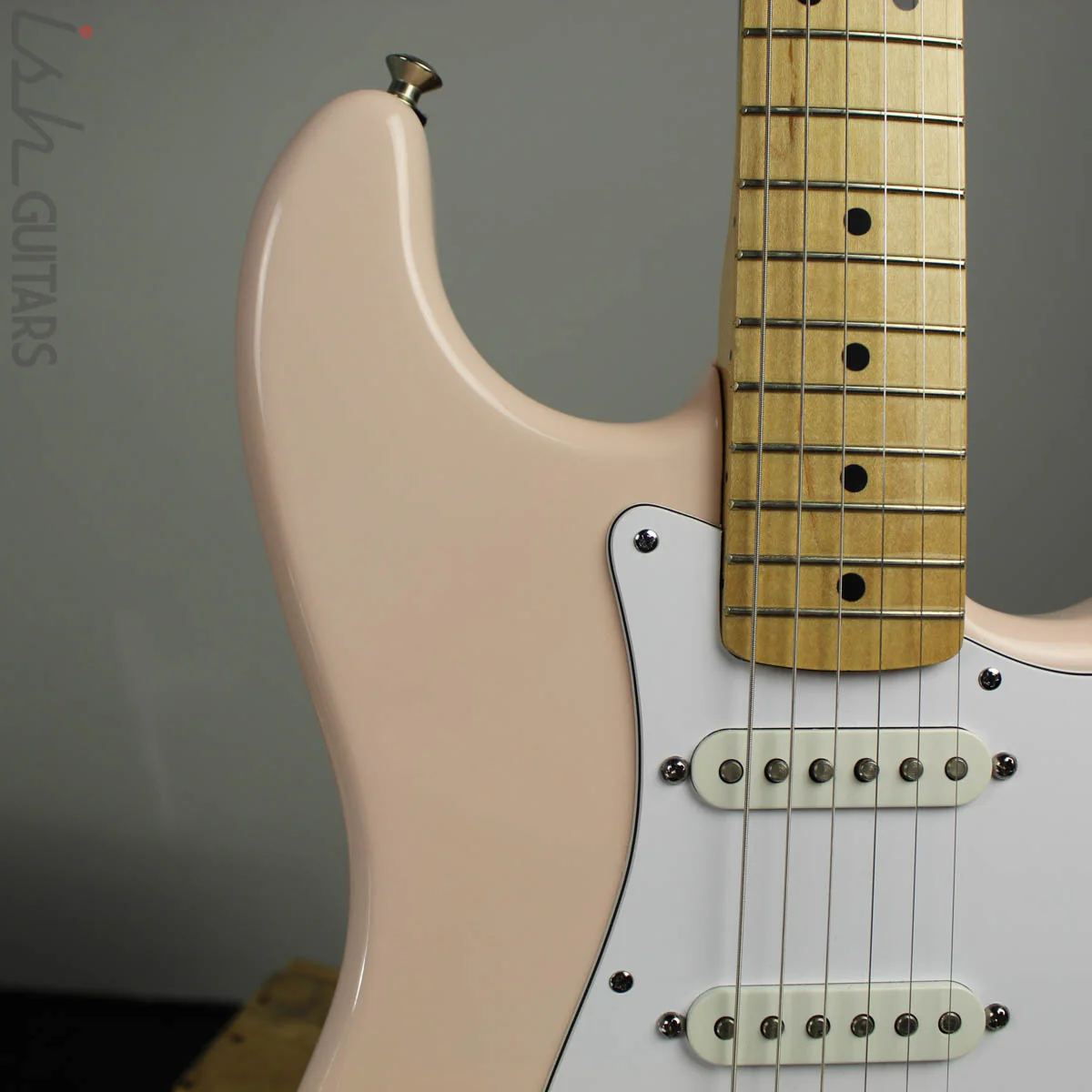 2003 Fender Stratocaster Shell Pink Nitro - Image 4