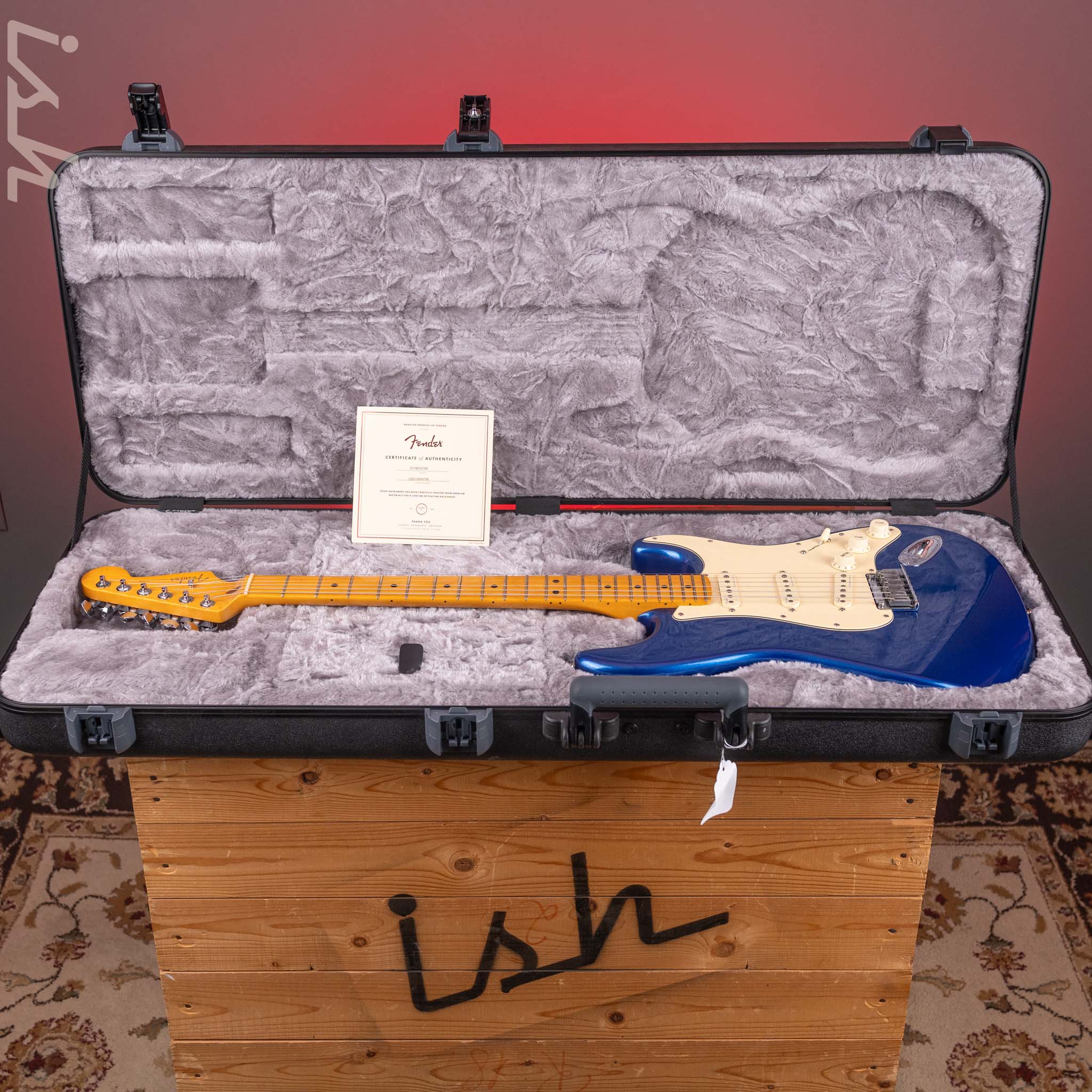 2021 Fender American Ultra Stratocaster Cobra Blue - Image 14
