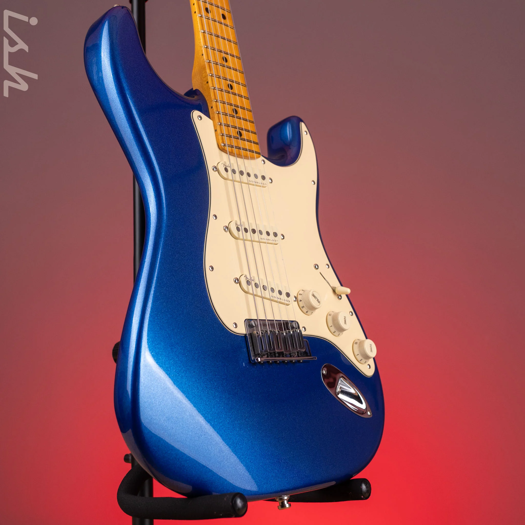 2021 Fender American Ultra Stratocaster Cobra Blue - Image 3