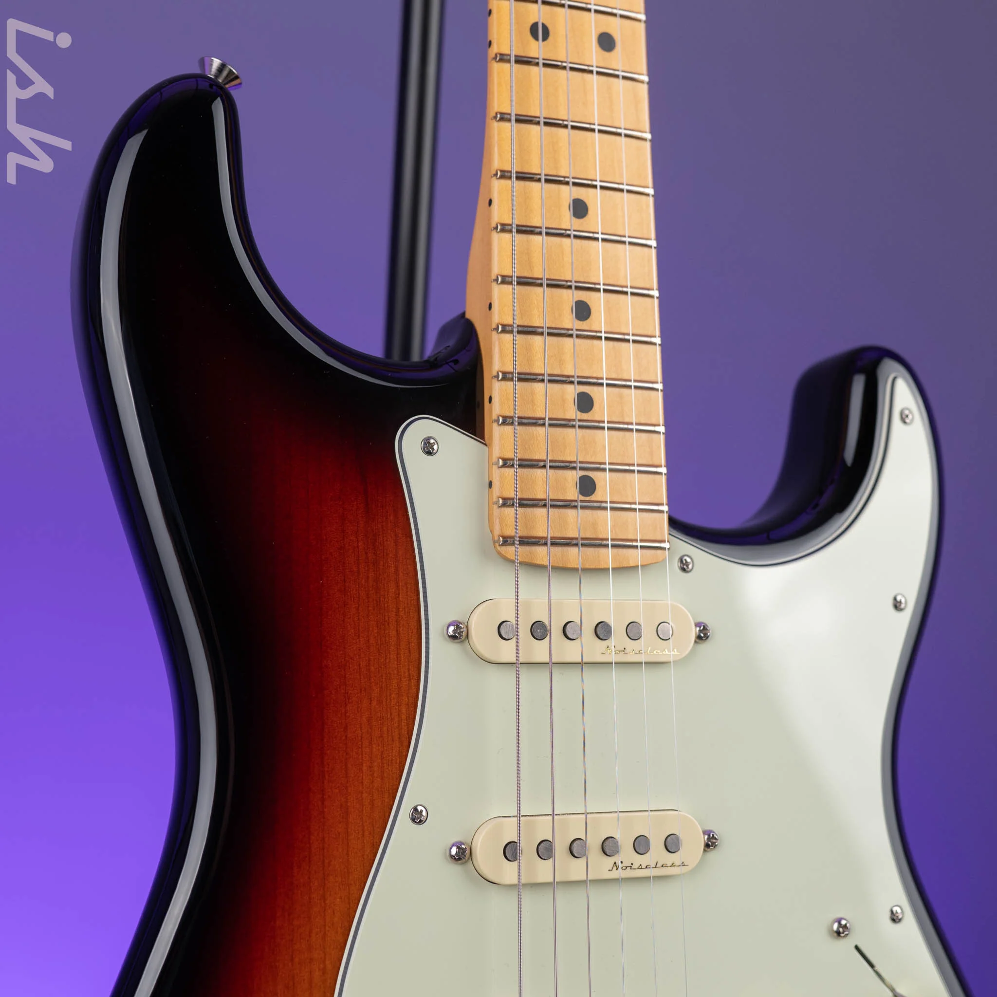 2021 Fender Player Plus Stratocaster Tobacco Sunburst - Image 3
