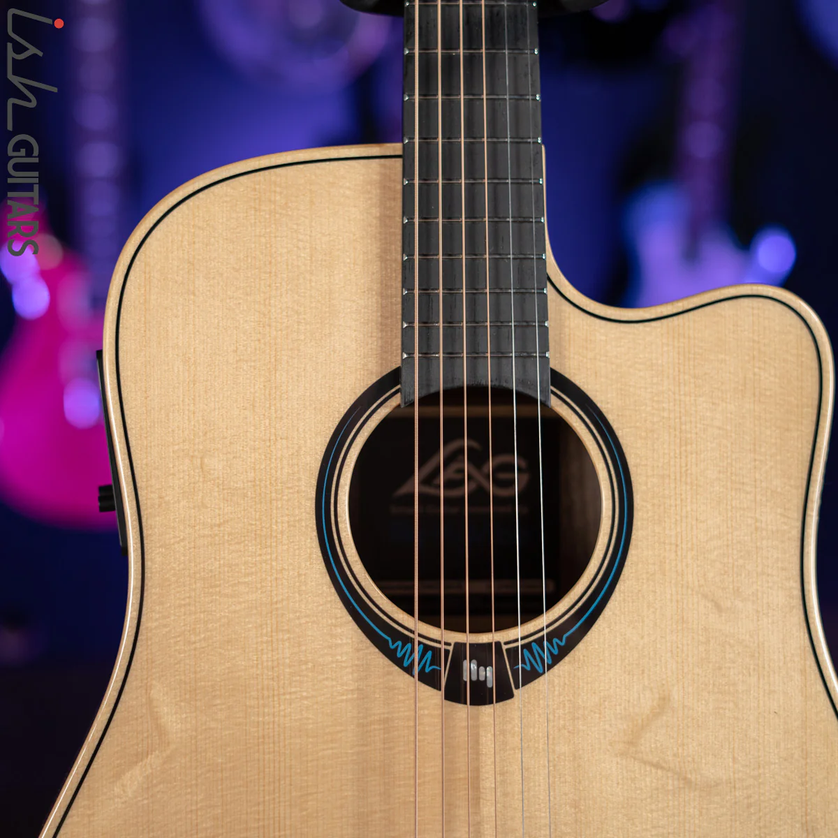 Lag Tramontane HyVibe THV30DCE Acoustic Electric Smart Guitar Natural - Image 3