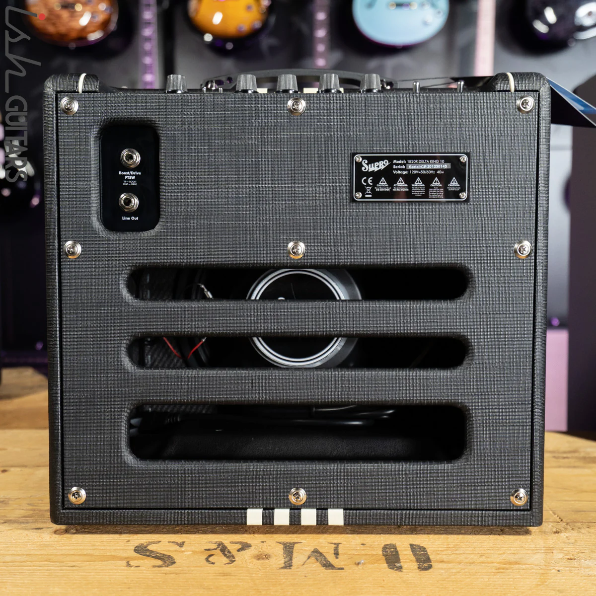 2021 Supro Delta King 10 1820R Black and Cream - Image 2