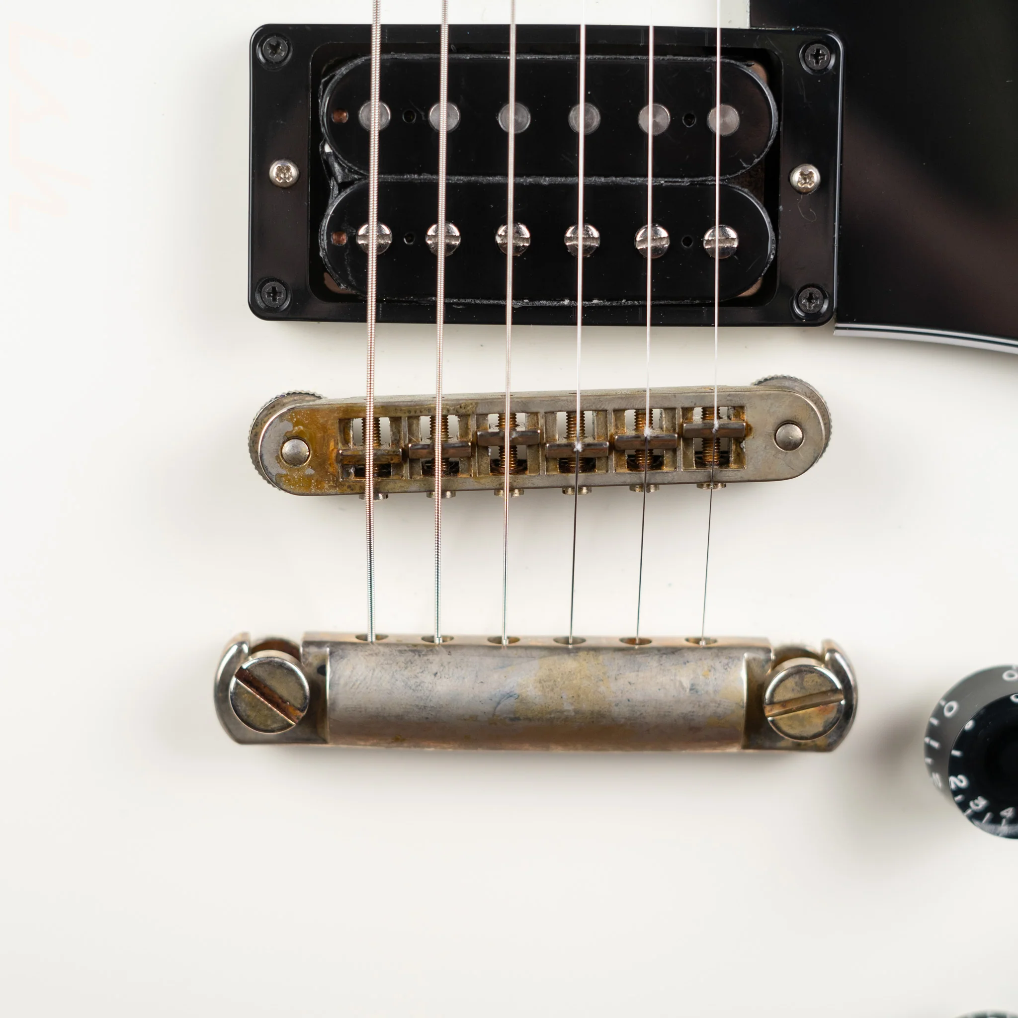 2022 Gibson Les Paul Custom w/ Ebony Fingerboard White Gloss - Image 6