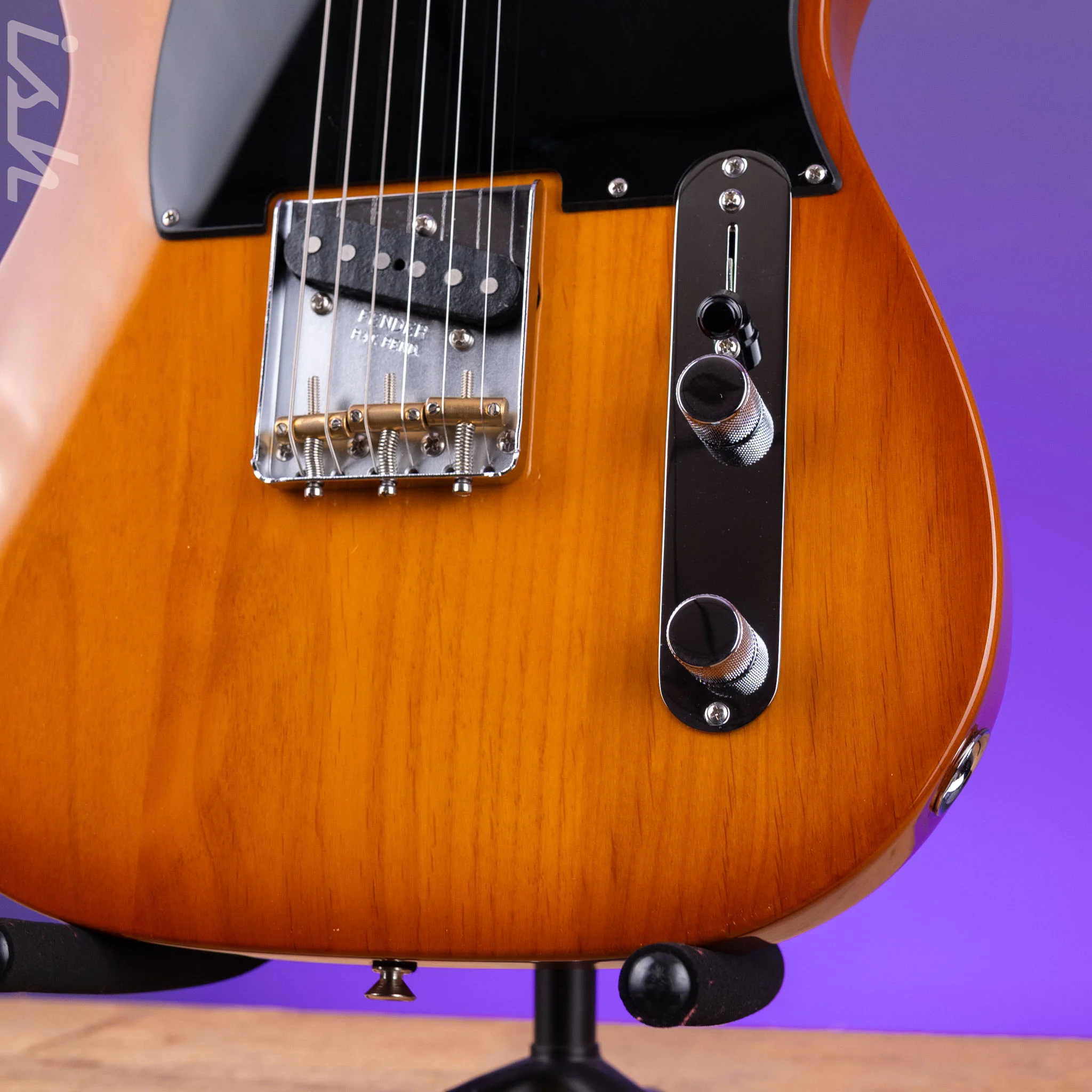 2023 Fender American Performer Telecaster Honey Burst - Image 4