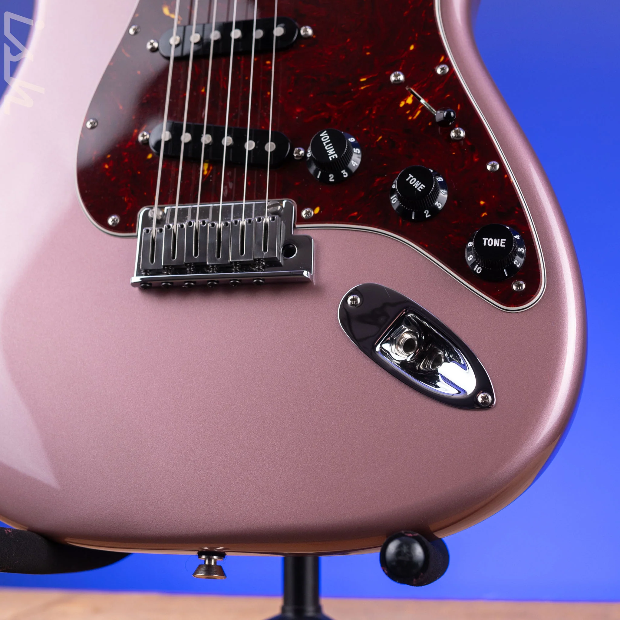 2023 Fender Mod Shop Stratocaster Burgundy Mist Metallic - Image 5