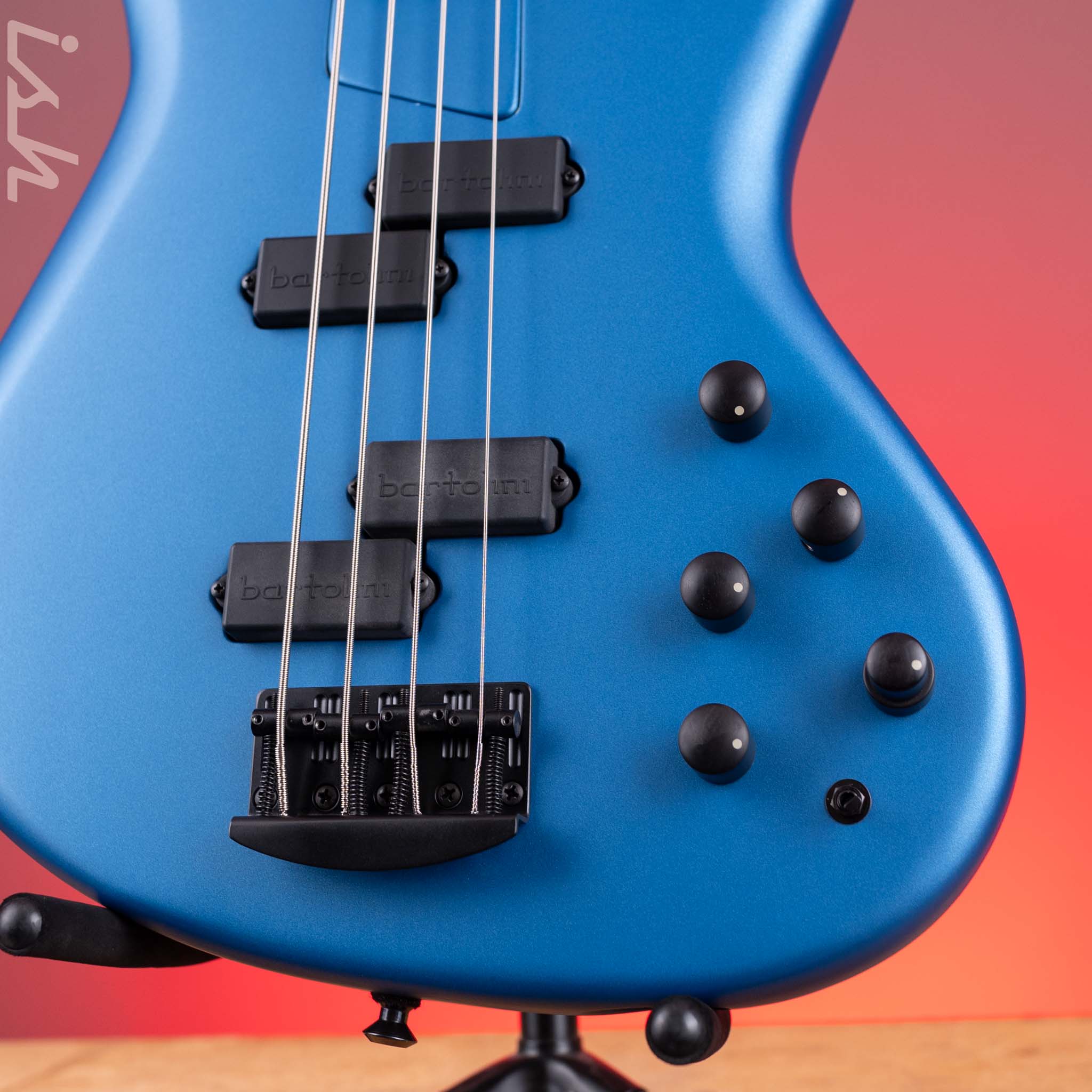 2024 MTD Saratoga 30th Anniversary Bass Lake Placid Blue - Image 4