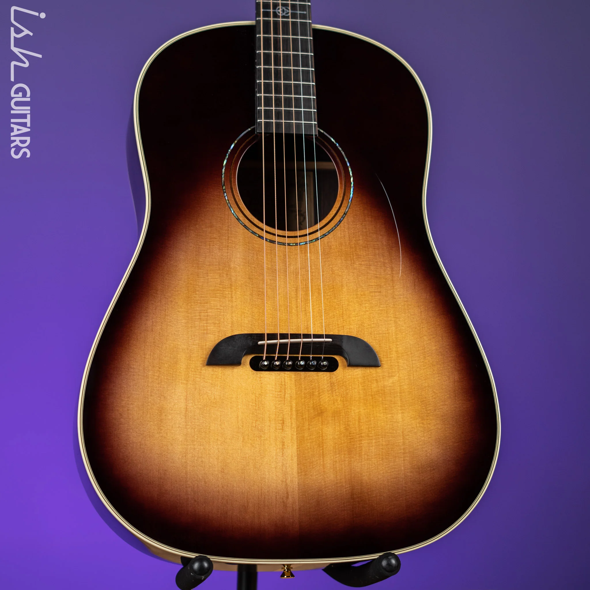 Alvarez Yairi Masterworks DYMR70SB Dreadnought Slope Shoulder Sunburst