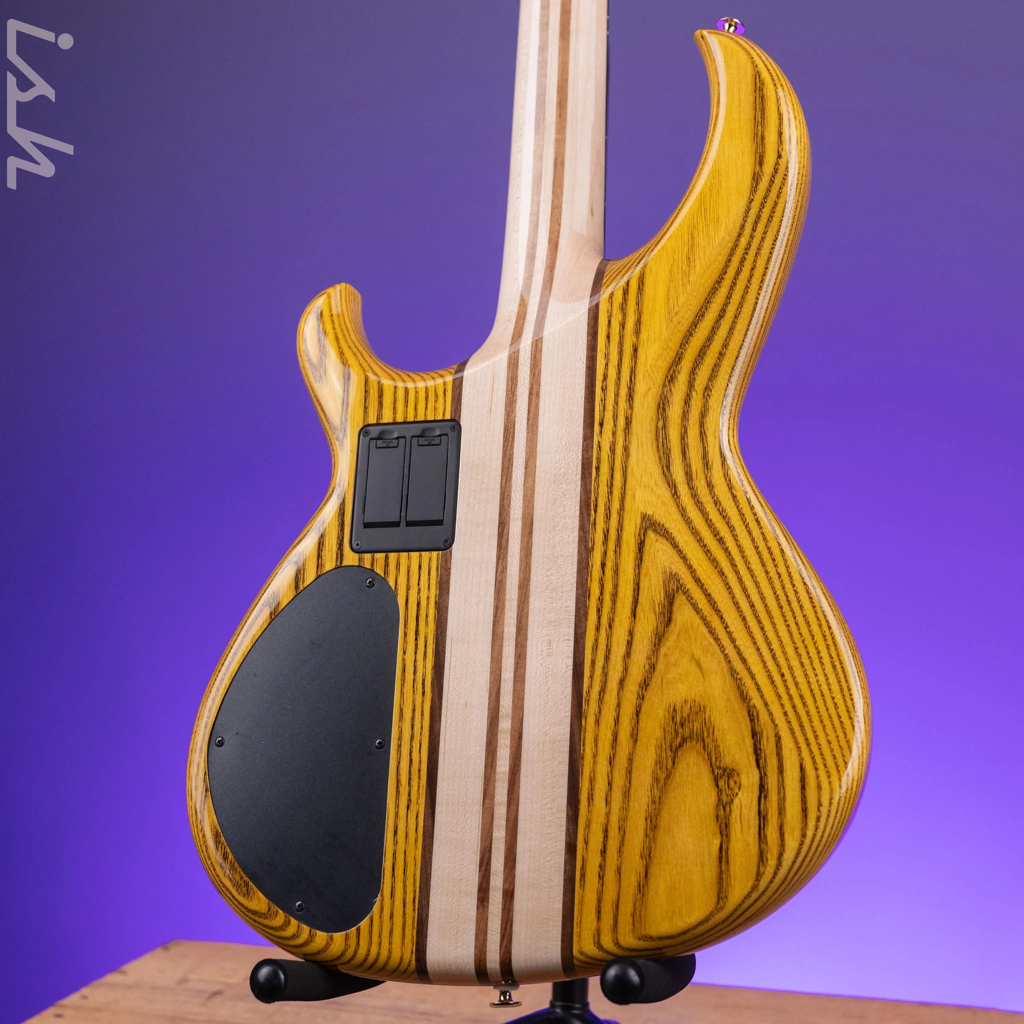 Aria Pro II SB-1000 4-String Bass Natural Oak Demo - Image 7