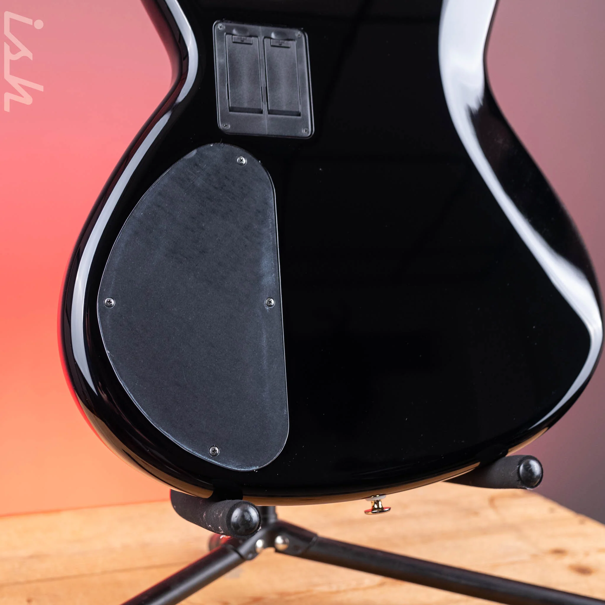 Aria Pro II SB-1000 4-String Bass Solid Black - Image 9