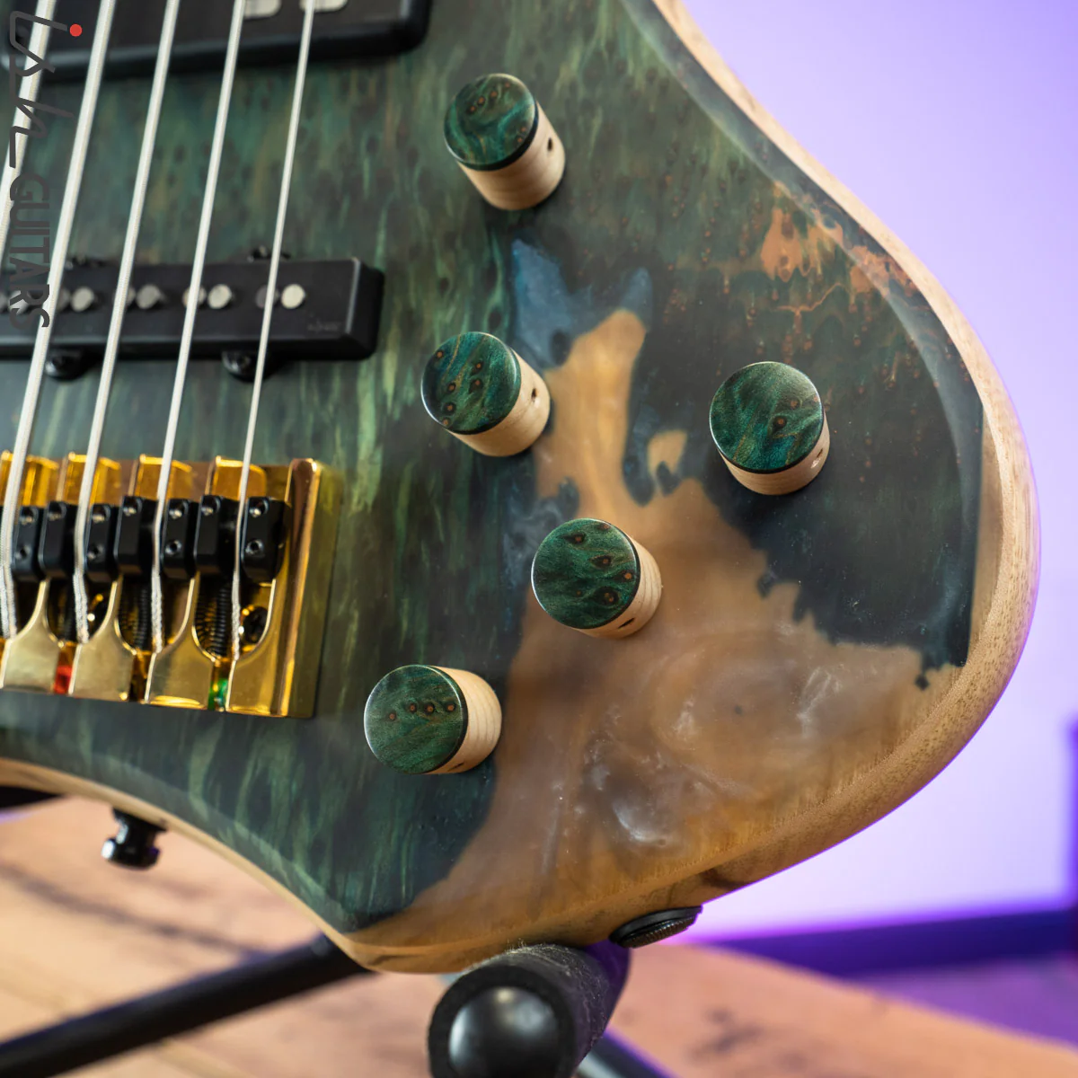 Divinity Oracle by Benavente Singlecut 5 String Bass Guitar - Image 7