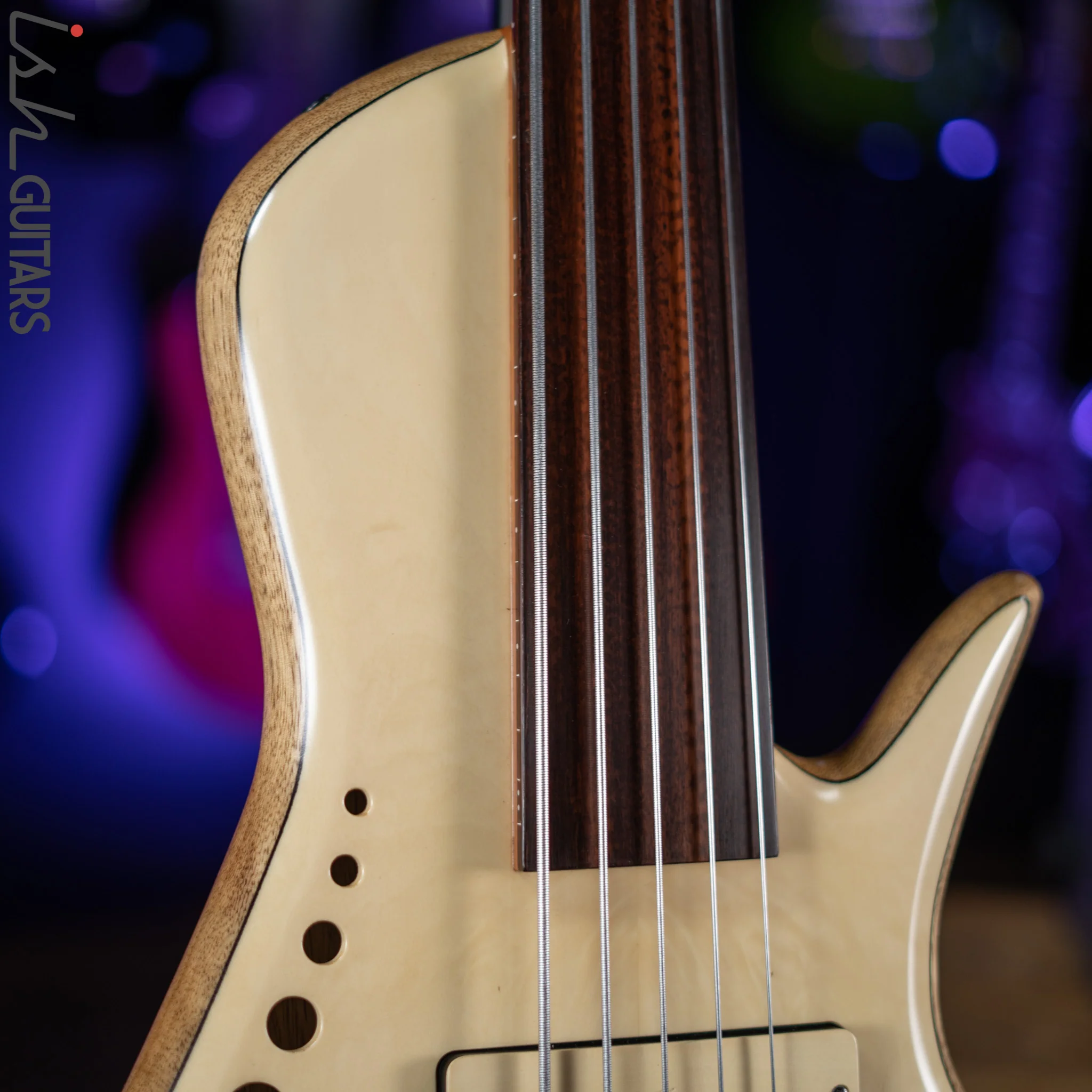 Benavente SCB Hollowbody Fretless 5 String Bass Natural - Image 3