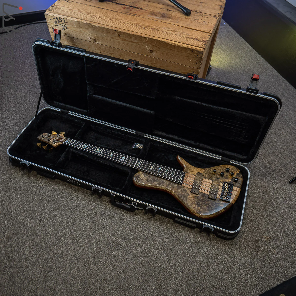 Benavente SCD #1 Buckeye Burl 5 String - Image 19
