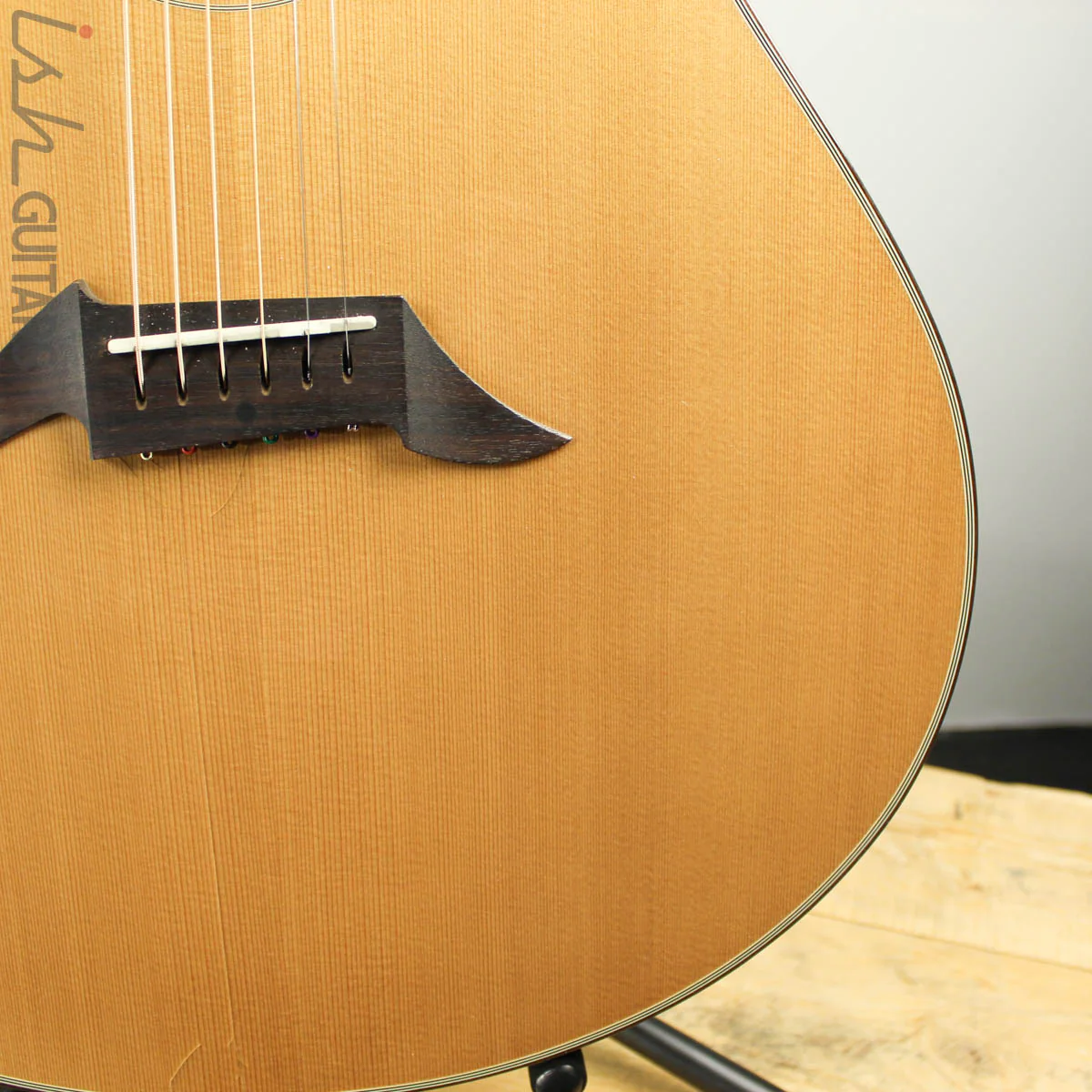 Breedlove Cascade J25/CRE Acoustic - Image 4