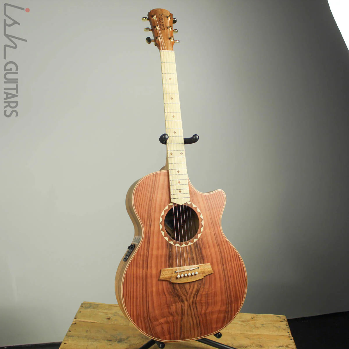 Cole Clark Angel AN2EC-RDBLSB Redwood Top w/ Blackwood Back and Sides - Image 2