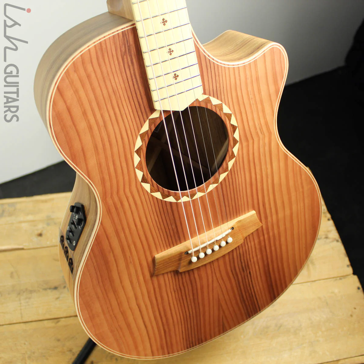Cole Clark Angel AN2EC-RDBLSB Redwood Top w/ Blackwood Back and Sides - Image 8