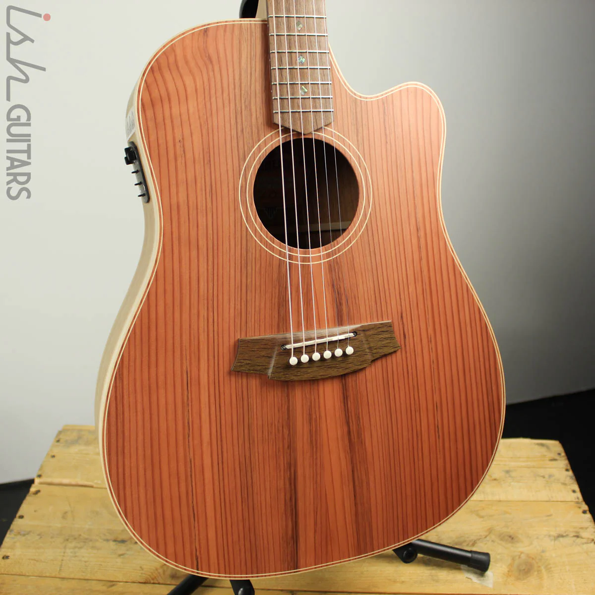 Cole Clark Fat Lady 2 FL2EC-RDBL Redwood Blackwood B-Stock