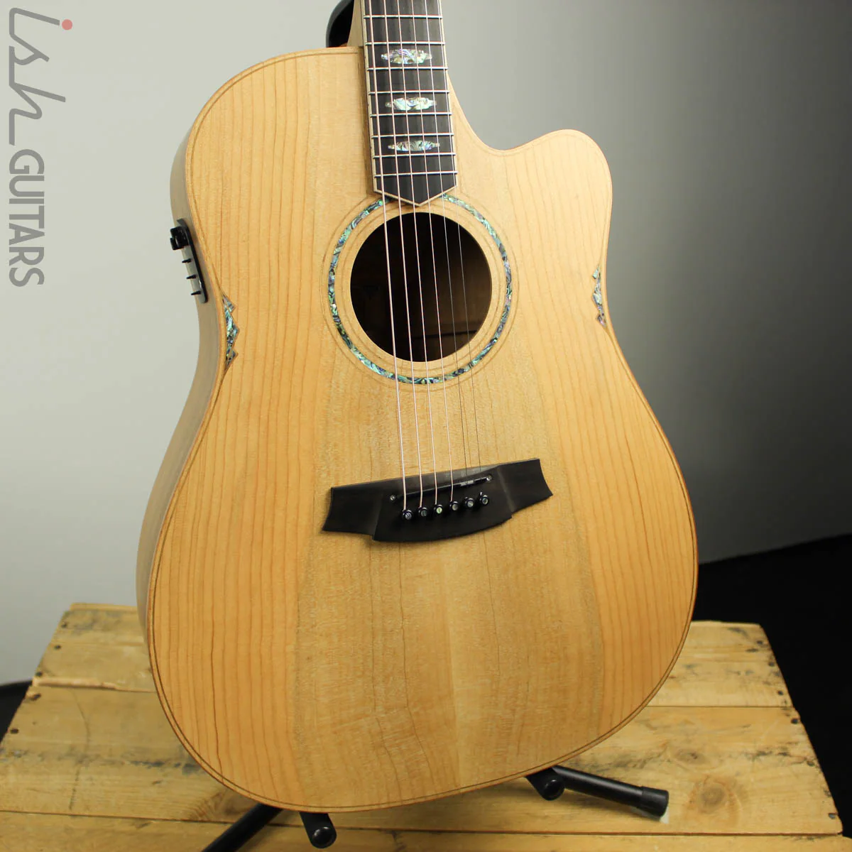 Cole Clark FL3EC-COLB Cedar of Lebanon Top with Blackwood Back and Sides - Image 2