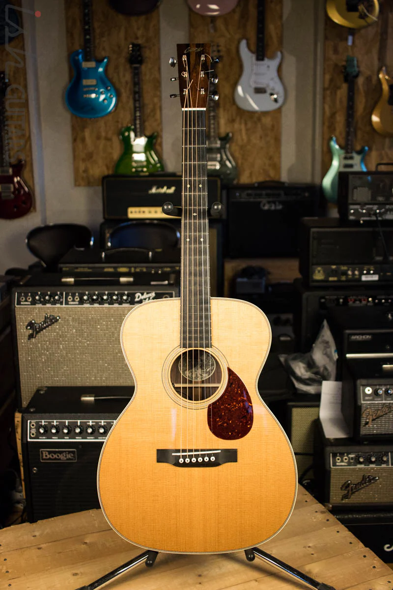 Collins OM2HT Acoustic Guitar - Image 2