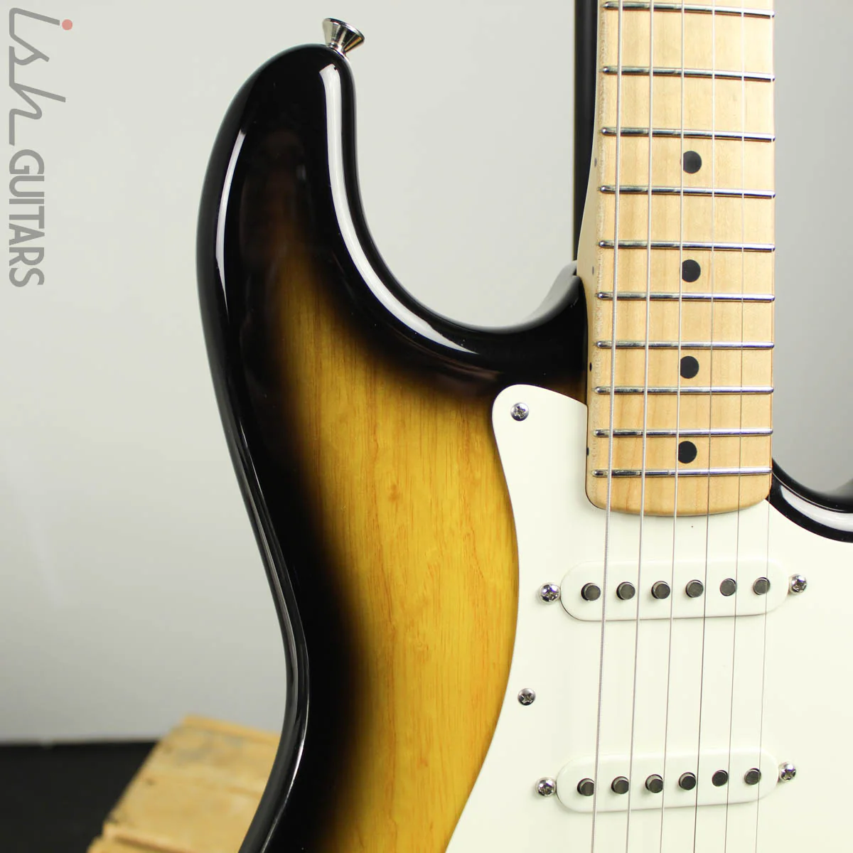 2014 D’Pergo Vintage Limited Strat Tobacco Sunburst - Image 4