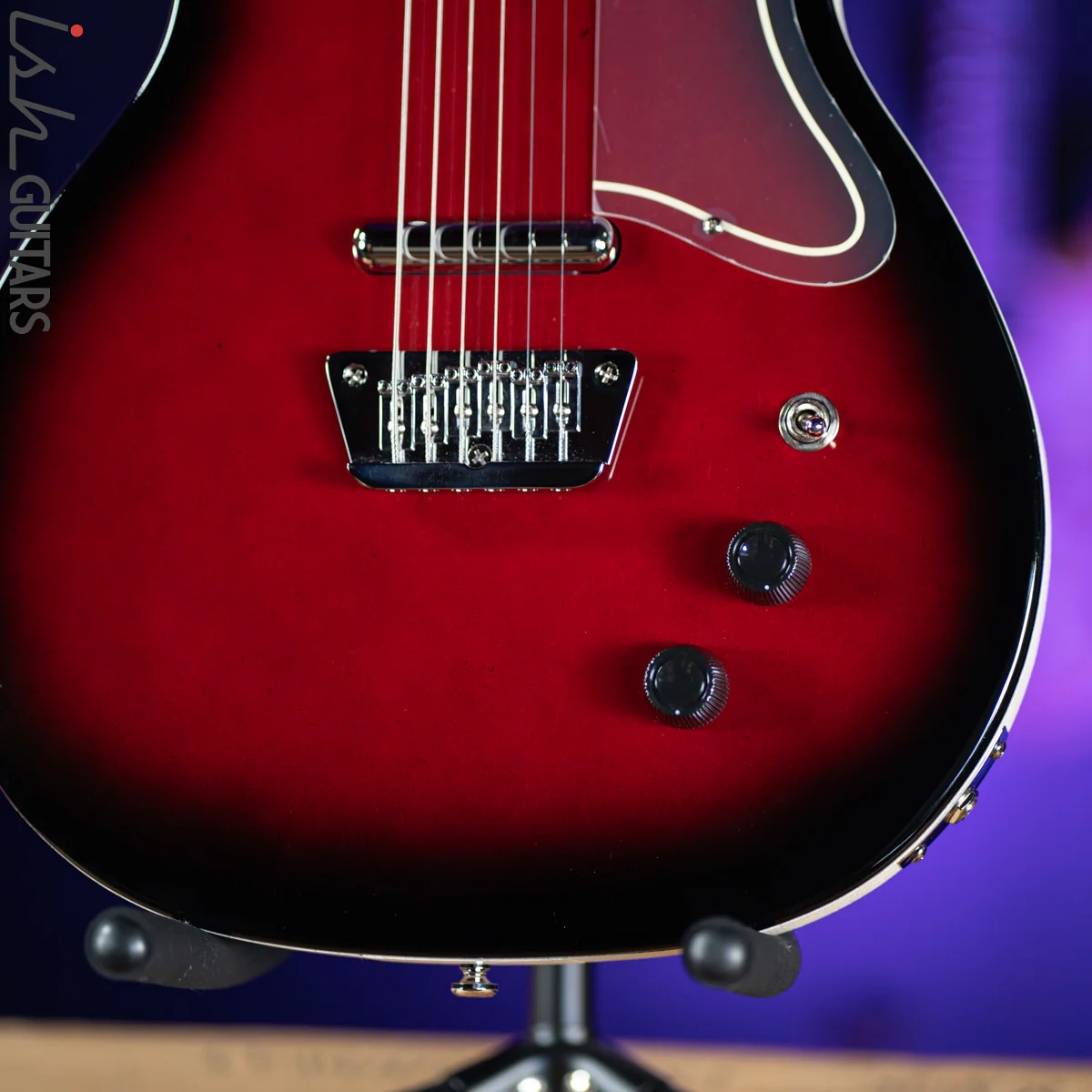 Danelectro '56 Baritone Red Burst - Image 4