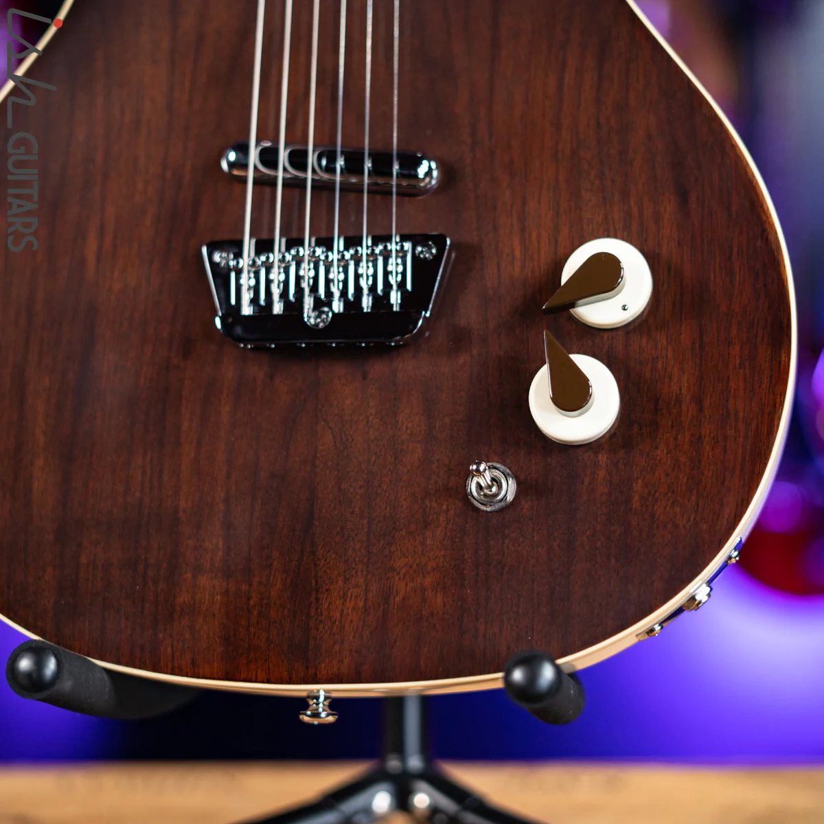 Danelectro '59 Electric Guitar Divine Dark Walnut - Demo - Image 4