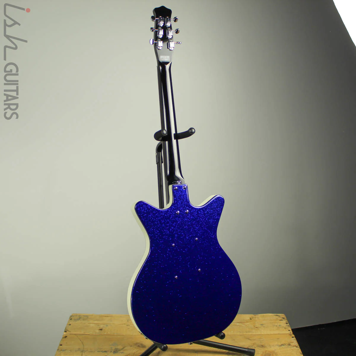 Danelectro 59M NOS+ 60th Anniversary Edition Blue Metalflake - Image 9