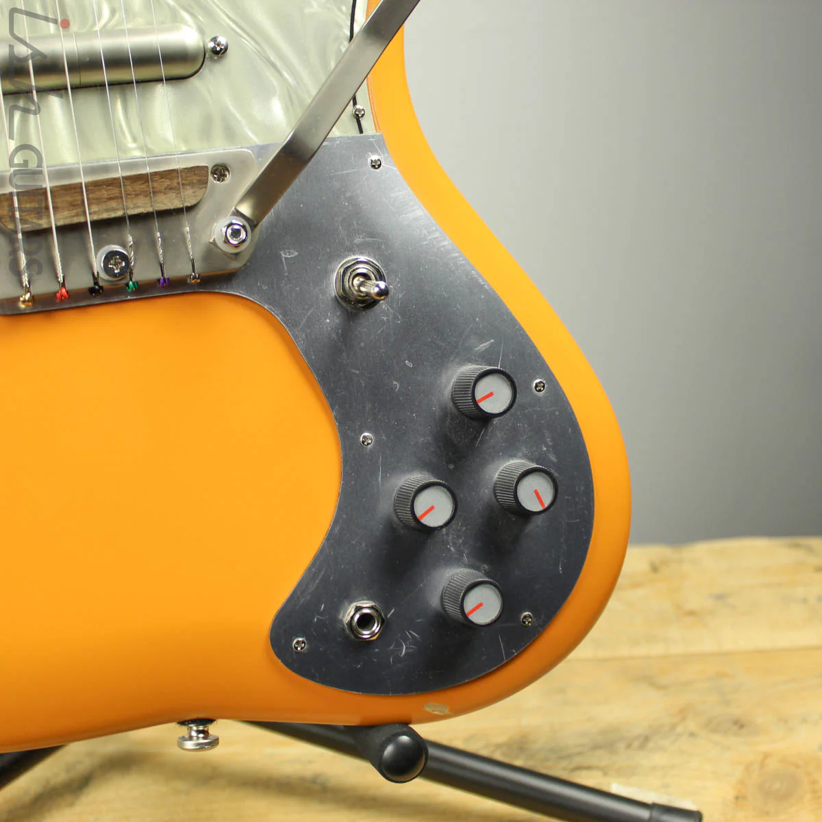 Danelectro Dead On ‘67 Tangerine Surf Orange - Image 3