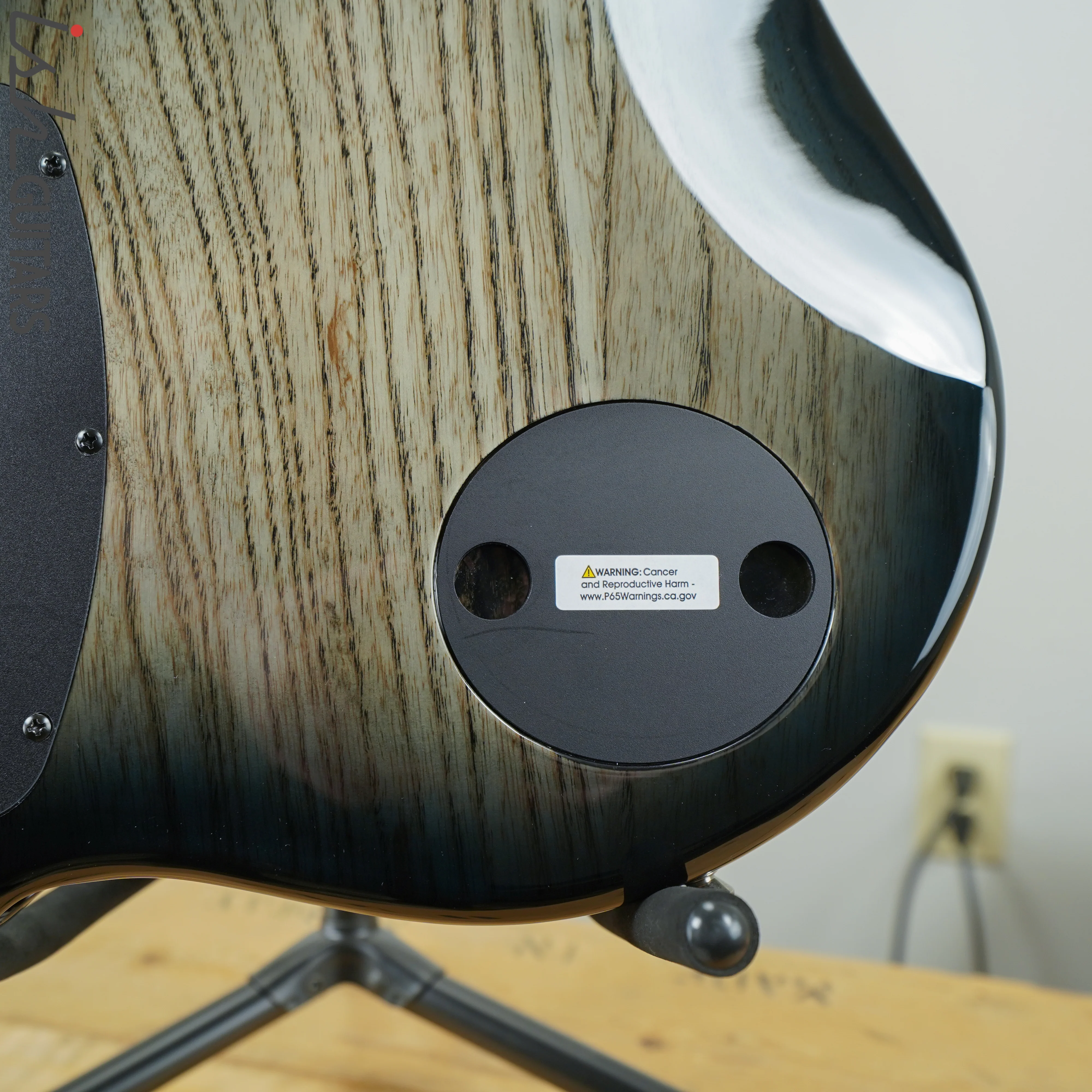 Dingwall Combustion 4 String 3 Pickup 2 Tone Blackburst Pau Ferro - Image 10