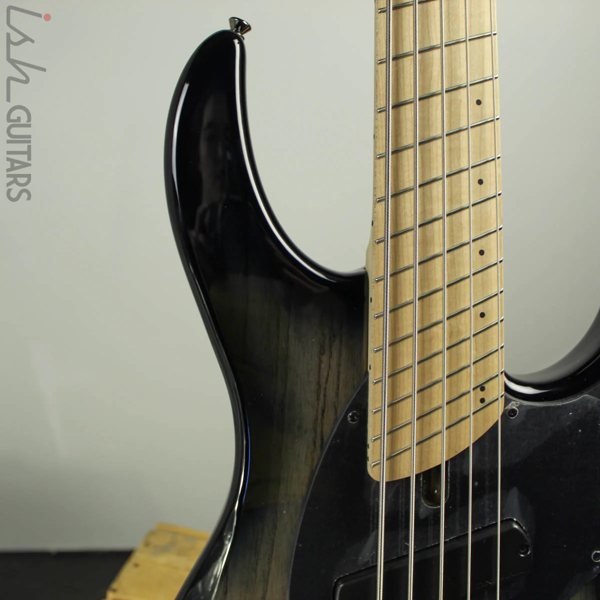 Dingwall Combustion 5-string Swamp Ash 2-Tone Blackburst B-Stock - Image 4