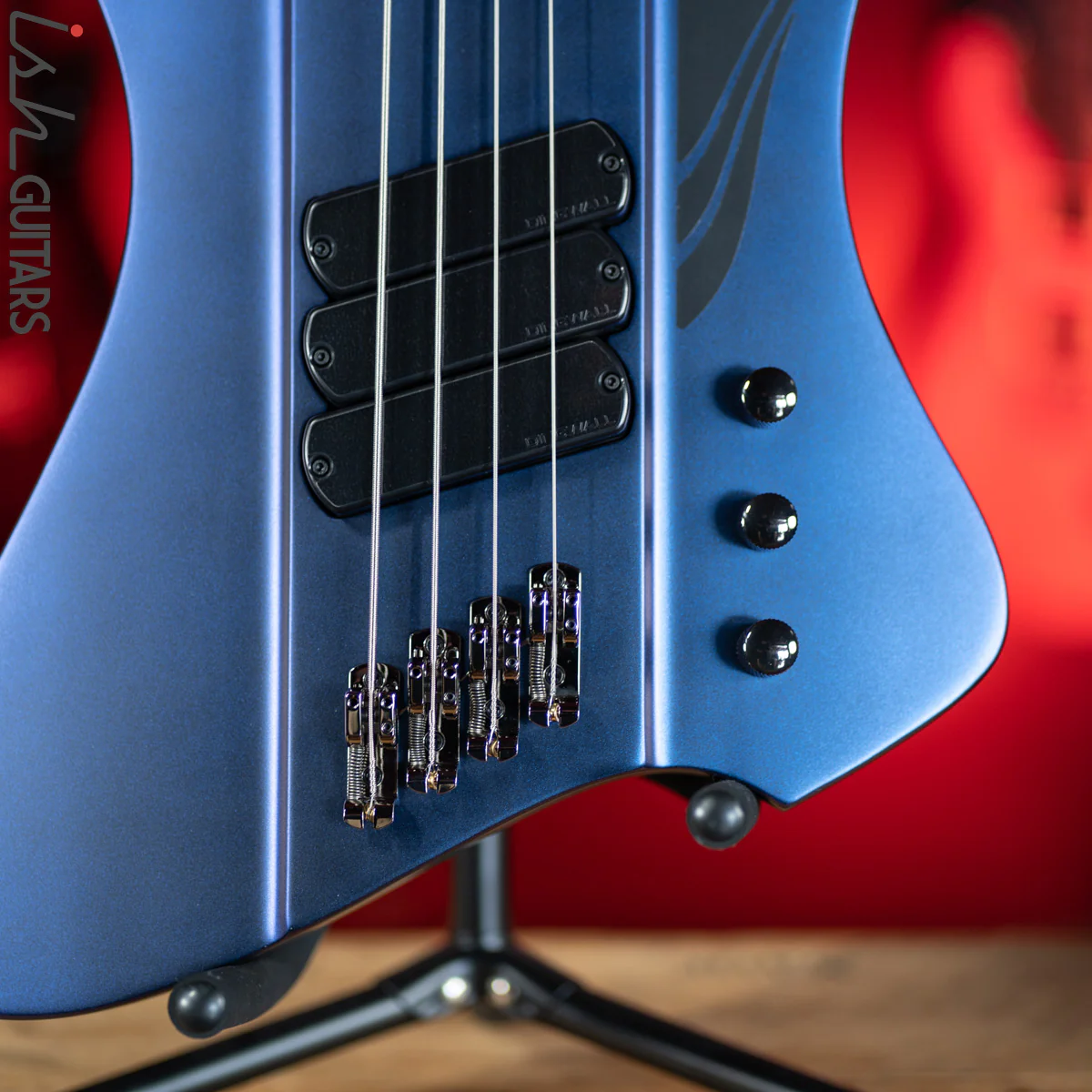Dingwall D-Roc Standard 4-String Matte Blue to Purple Colorshift - Image 4