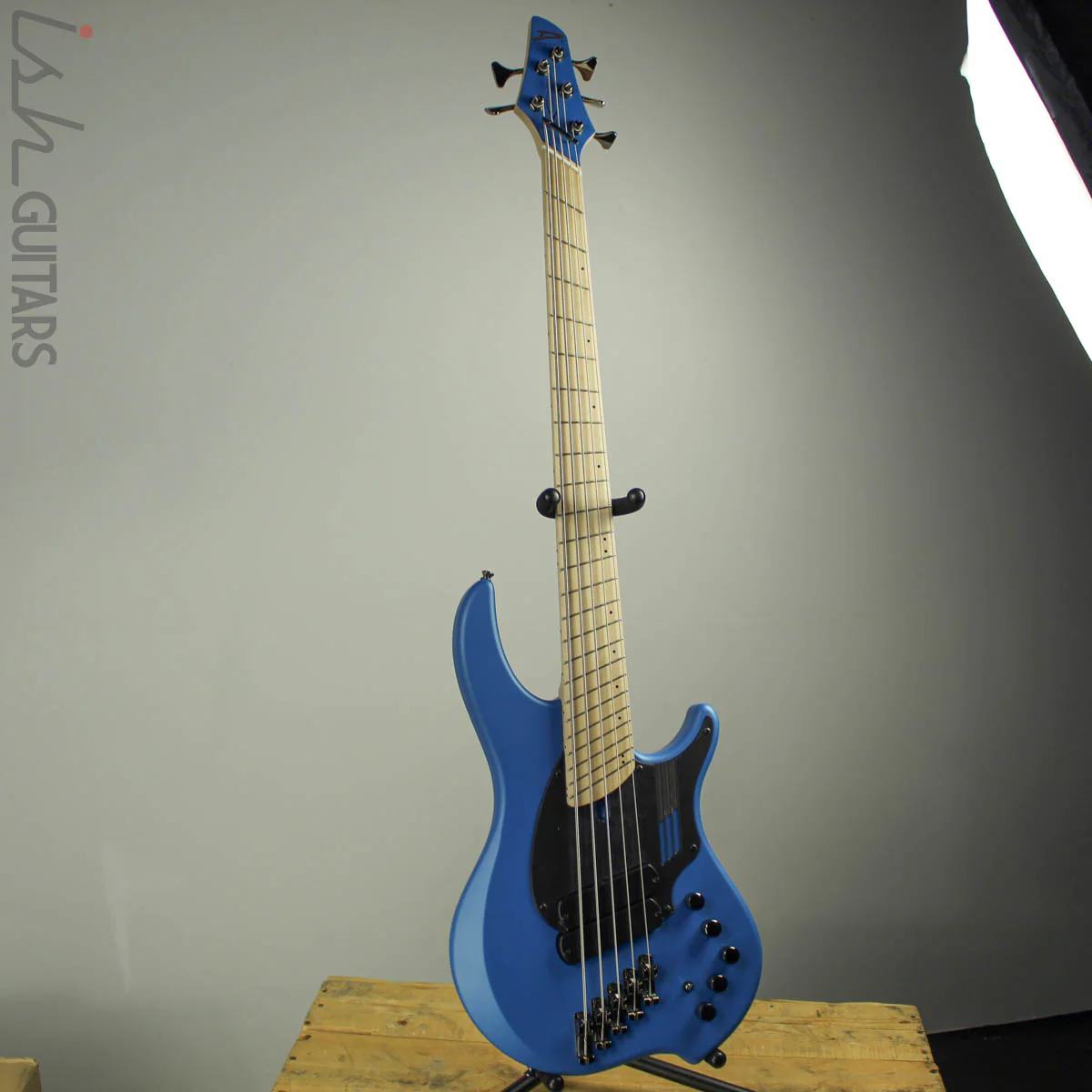 Dingwall NG2 5-String Laguna Seca Blue Maple Fretboard B-Stock - Image 2