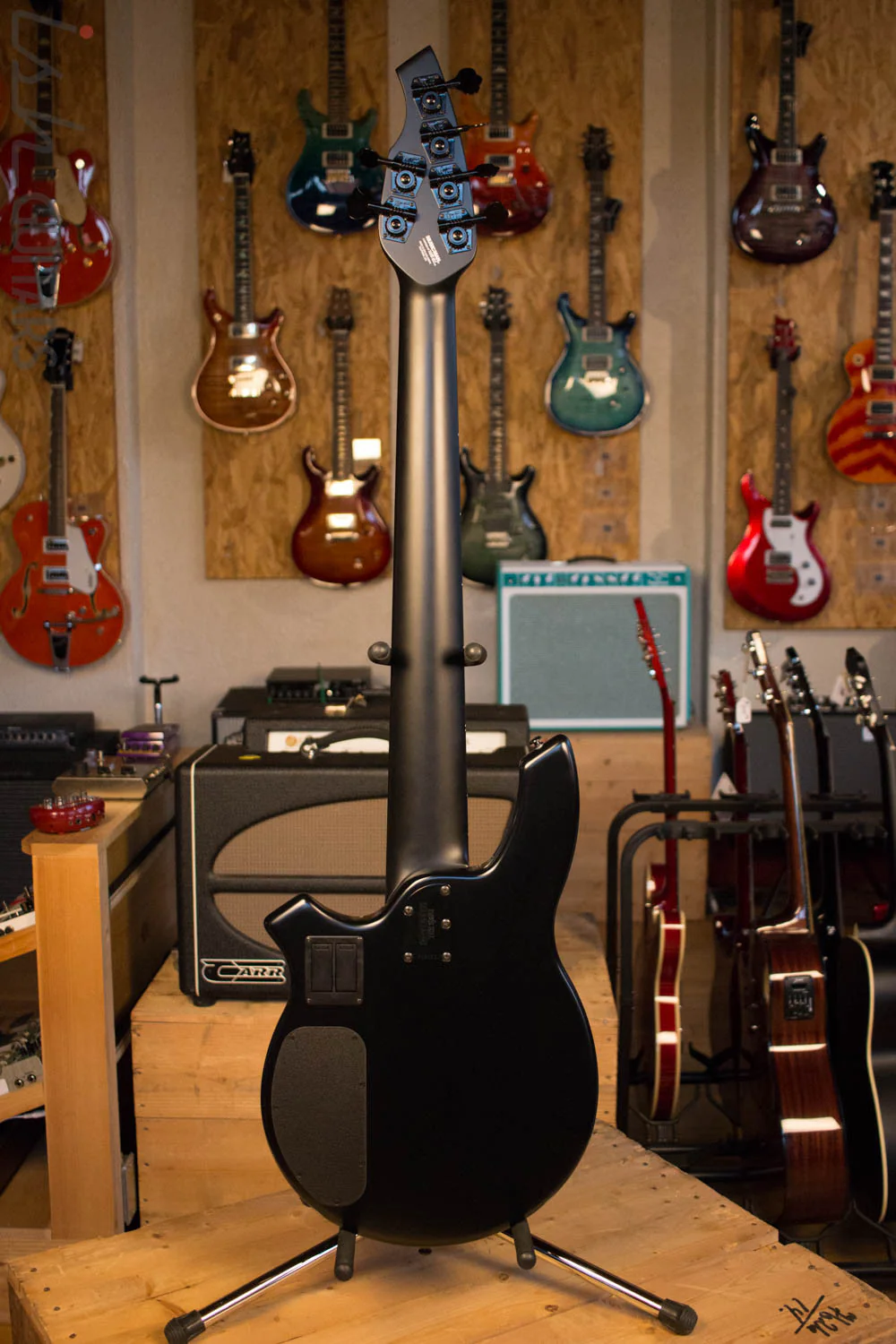 Ernie Ball Music Man Bongo 6 HH Fretless Stealth - Image 9