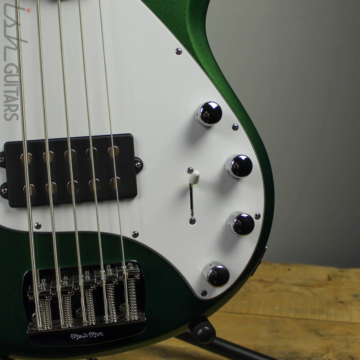 Ernie Ball Music Man StingRay 5 Special Charging Green - Image 3