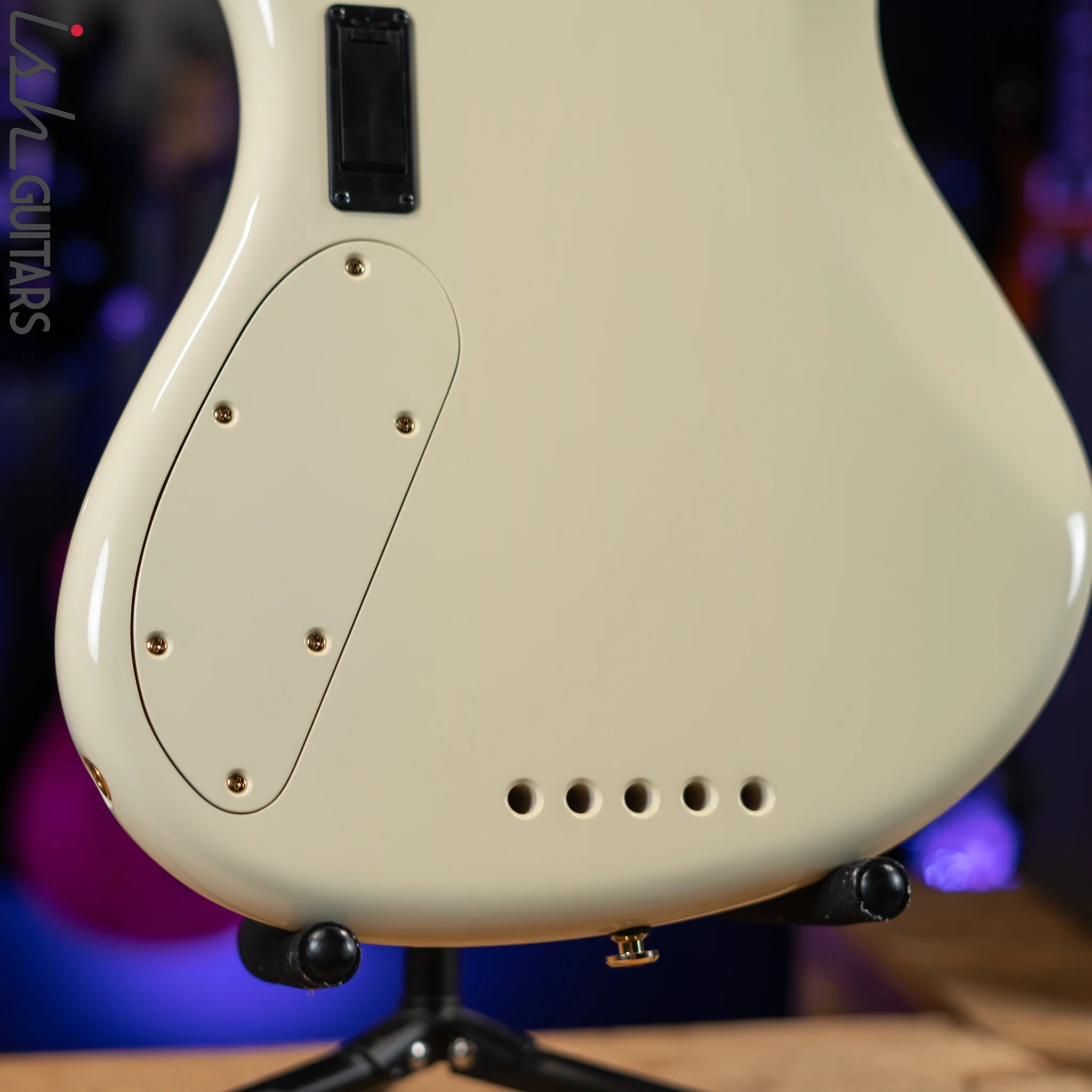 F Bass VF5-PJ Olympic White - Image 12
