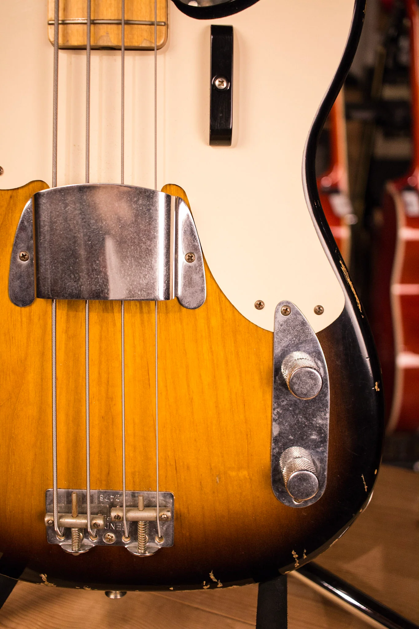 Fender 1955 Custom Shop Precision Bass Heavy Relic - Image 3