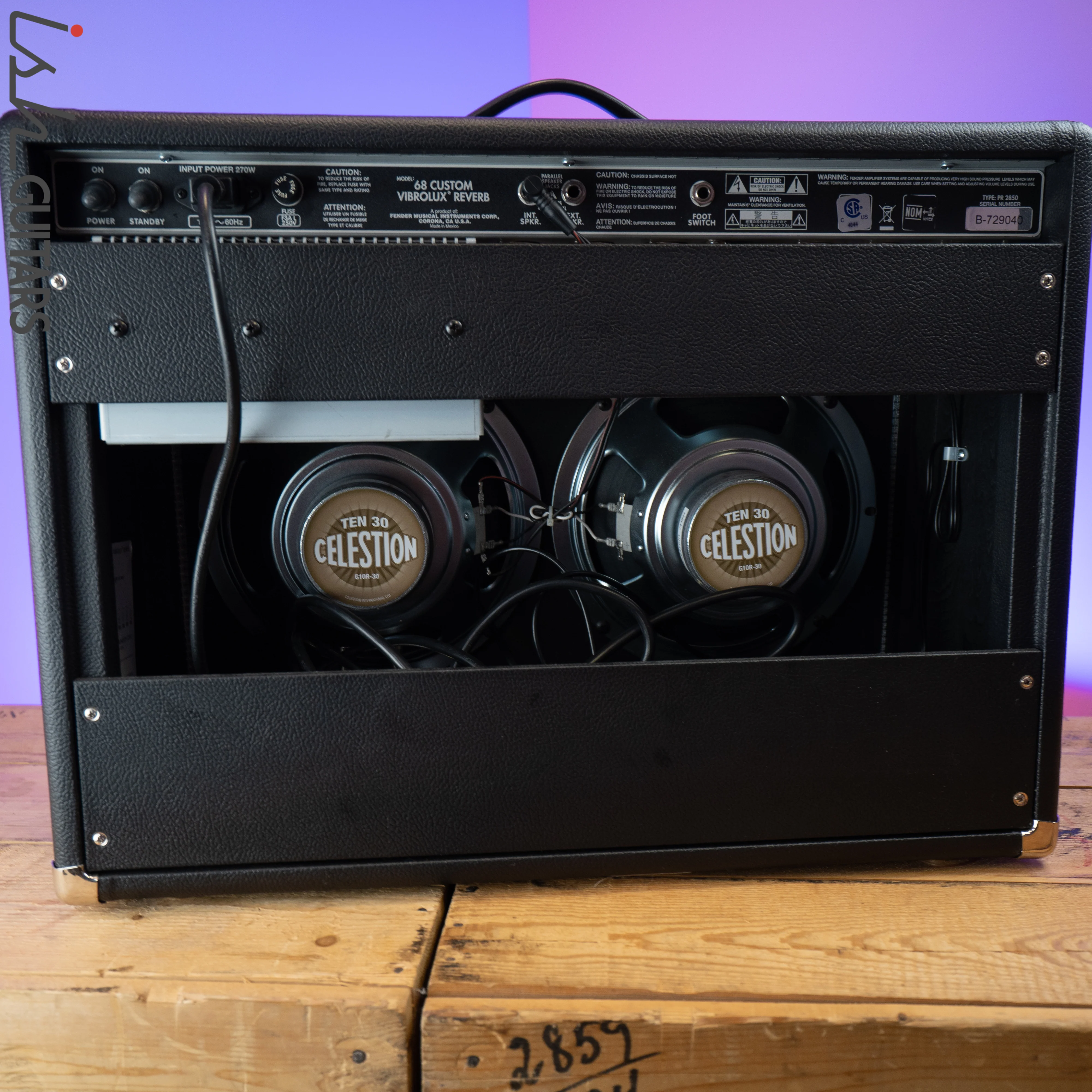 Fender ‘68 Custom Vibrolux Reverb Reissue 2x10 Combo - Image 8
