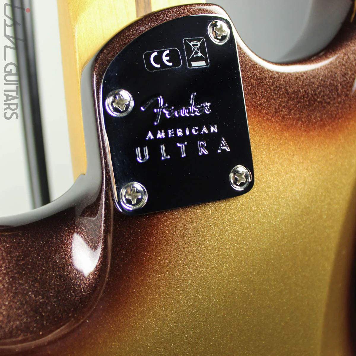 2019 Fender American Ultra Stratocaster Mocha Burst - Image 8