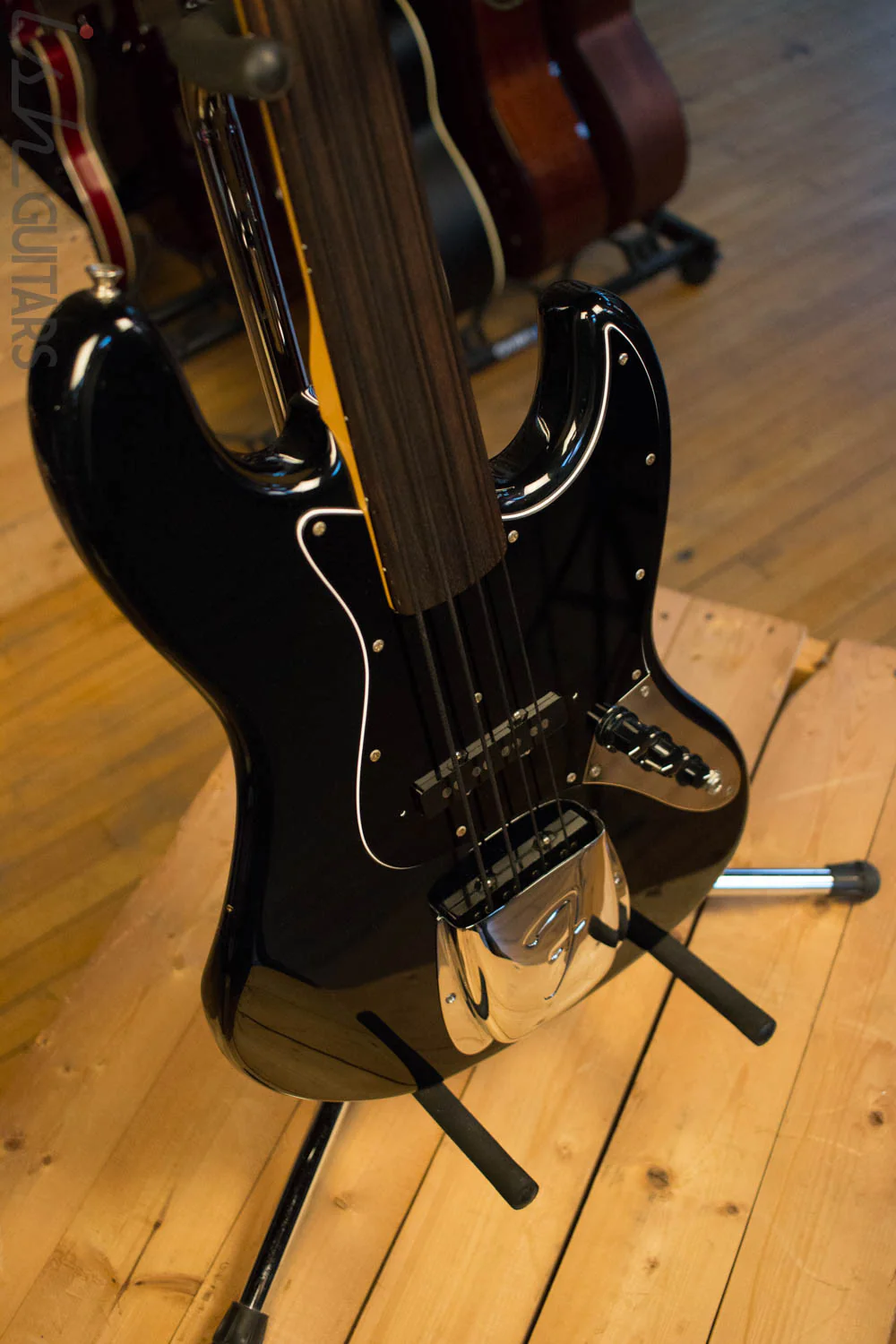 Fender Jazz Bass Fretless MIJ 1996 - Image 6