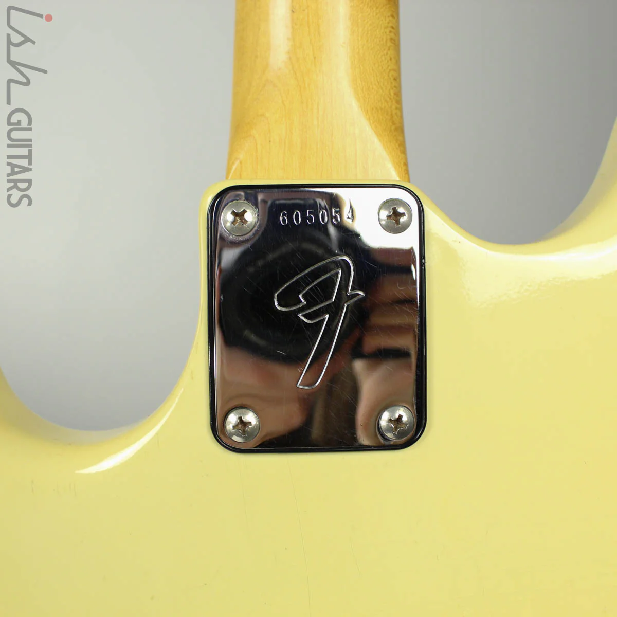 1976 Fender Musicmaster Bass Short Scale Olympic White w/OHSC - Image 10