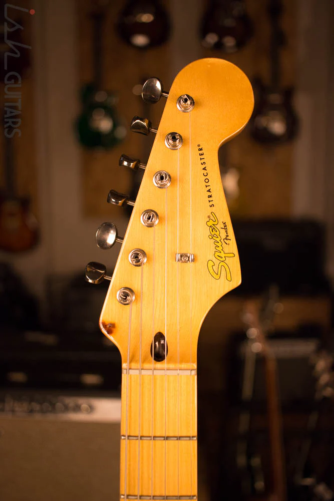 Fender Squire Classic Vibe 1957 Reissue Stratocaster Olympic White Gold Anodized Pickguard - Image 5
