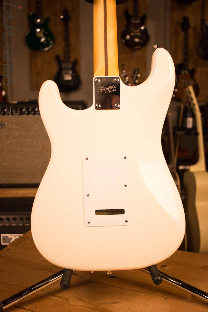 Fender Squire Classic Vibe 1957 Reissue Stratocaster Olympic White Gold Anodized Pickguard - Image 7