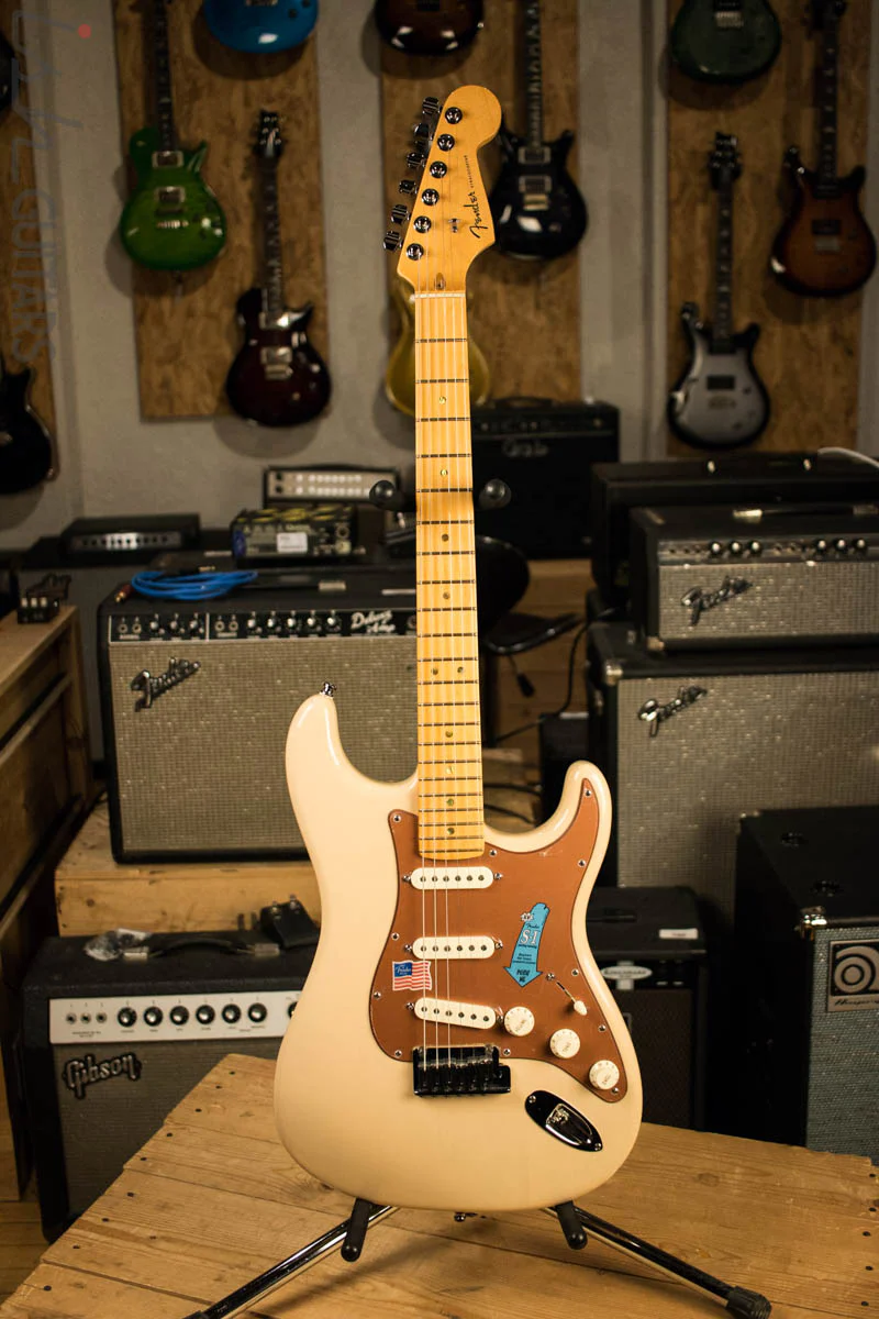 2007 Fender Stratocaster American Deluxe Stratocaster “V” Neck Strat DEAD MINT! - Image 2