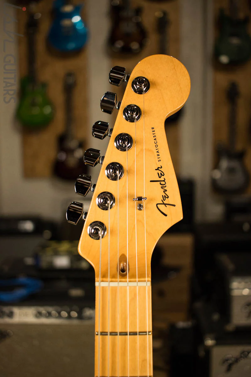 2007 Fender Stratocaster American Deluxe Stratocaster “V” Neck Strat DEAD MINT! - Image 5