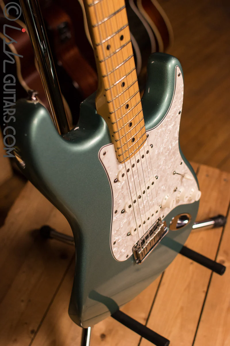 Fender USA Stratocaster Early 2000's Rare Color [Used] - Image 6
