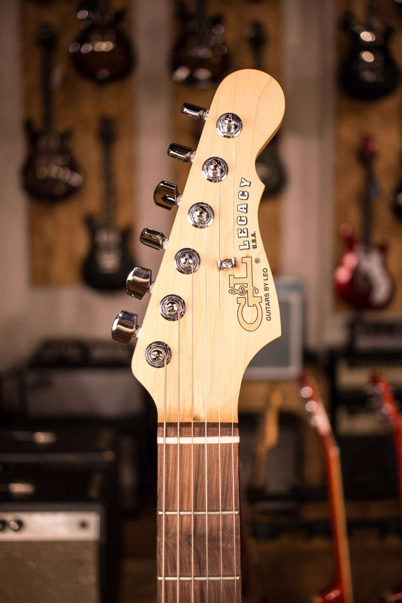 2015 G&L Legacy Honeyburst Maple Neck Rosewood Fingerboard Custom - Image 5